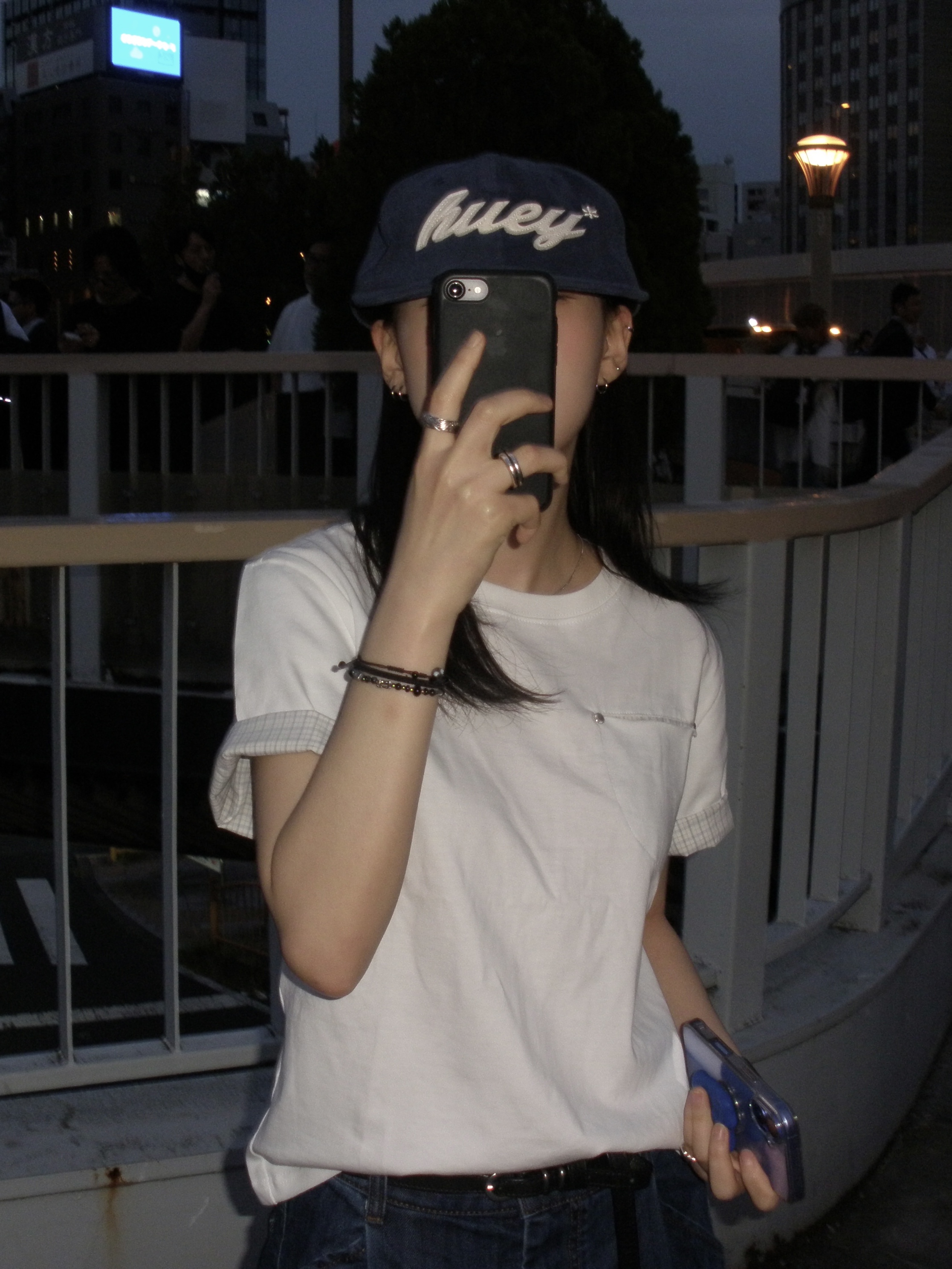 Huey Check Rollup Tee White, Huey Applique Cap Navy 착용 스타일 - 3