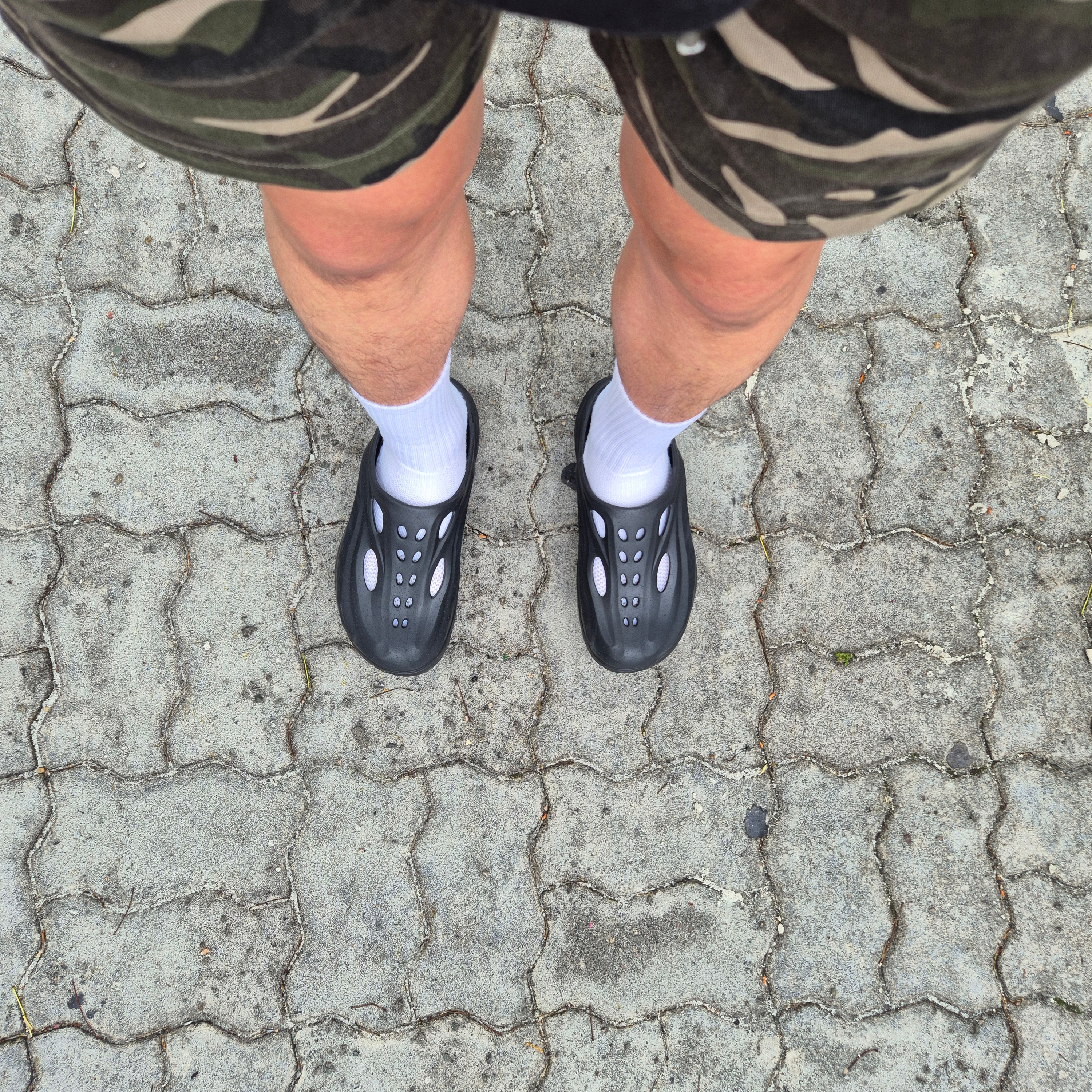Hoka Ora Recovery Mule Black 착용 스타일