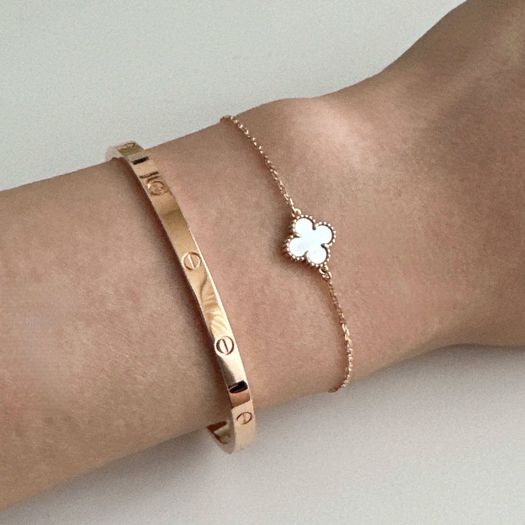 Cartier Love Bracelet Small Yellow Gold, Cartier Love Bracelet Small Pink Gold 착용 스타일