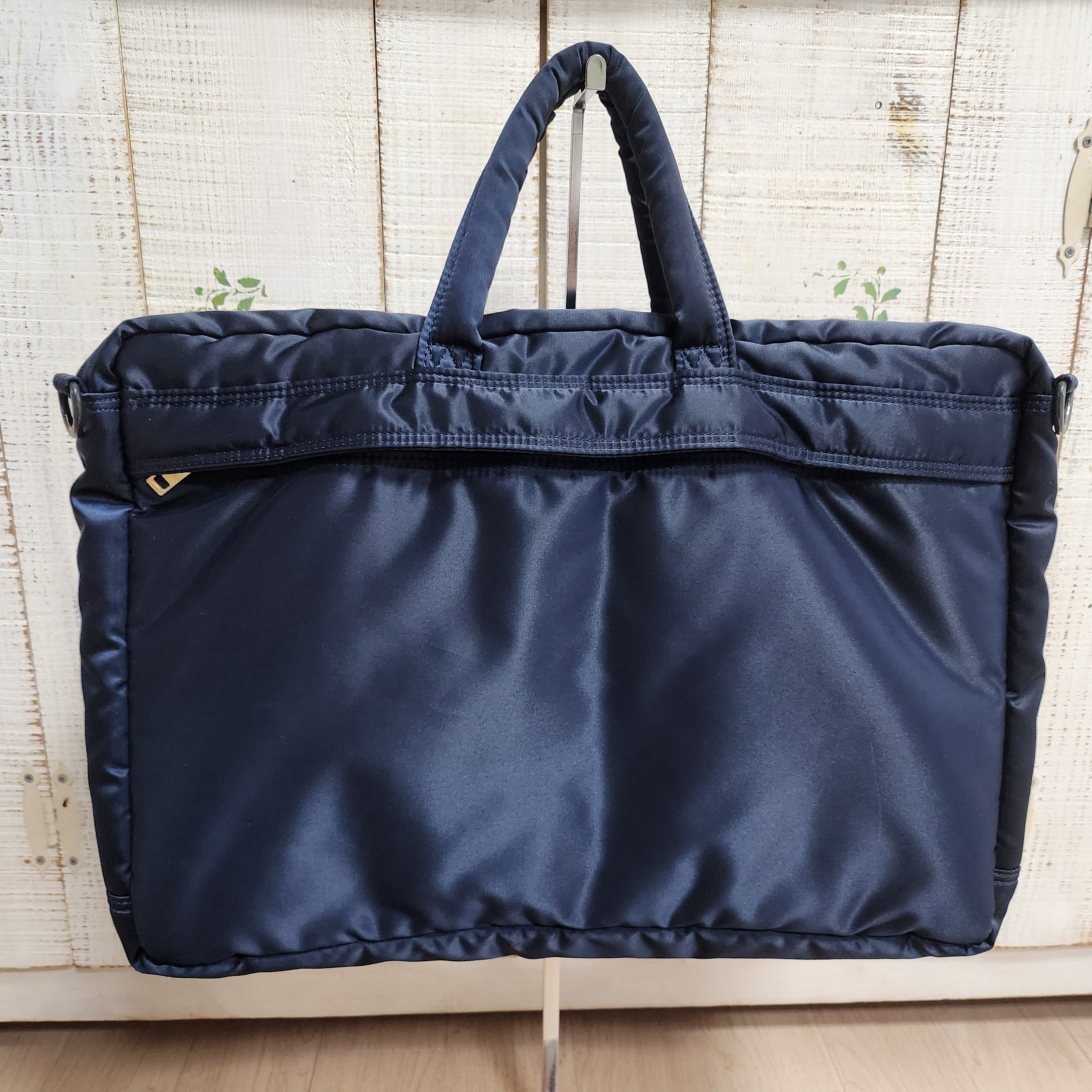 Porter Tanker 2Way Briefcase Black, Porter Tanker 2Way Briefcase Iron Blue 착용 스타일 - 2