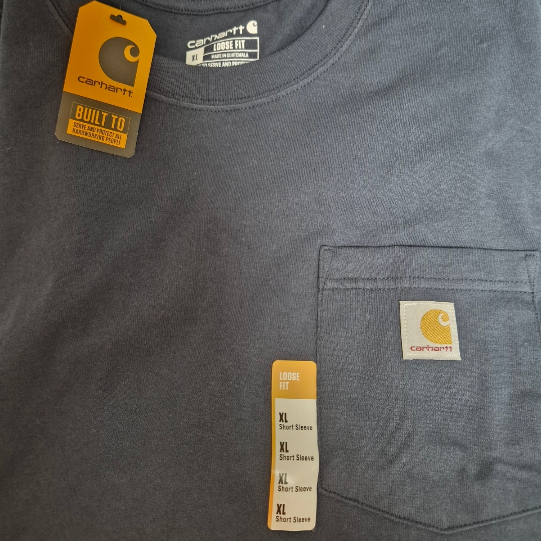 Carhartt Loose Fit Heavyweight Regular Short Sleeve Pocket T-Shirt Navy 착용 스타일