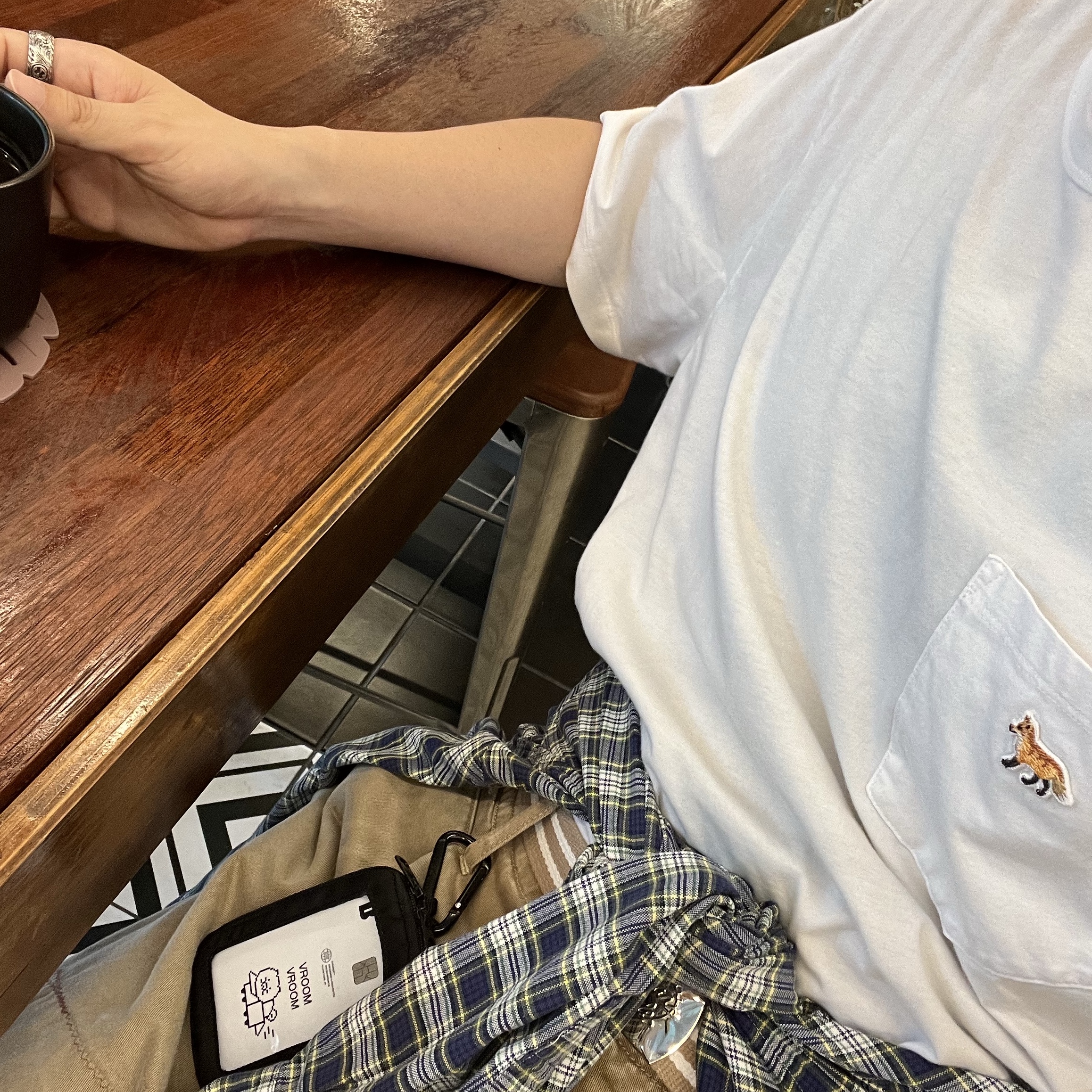 Maison Kitsune Profile Fox Patch Pocket T-Shirt White 착용 스타일