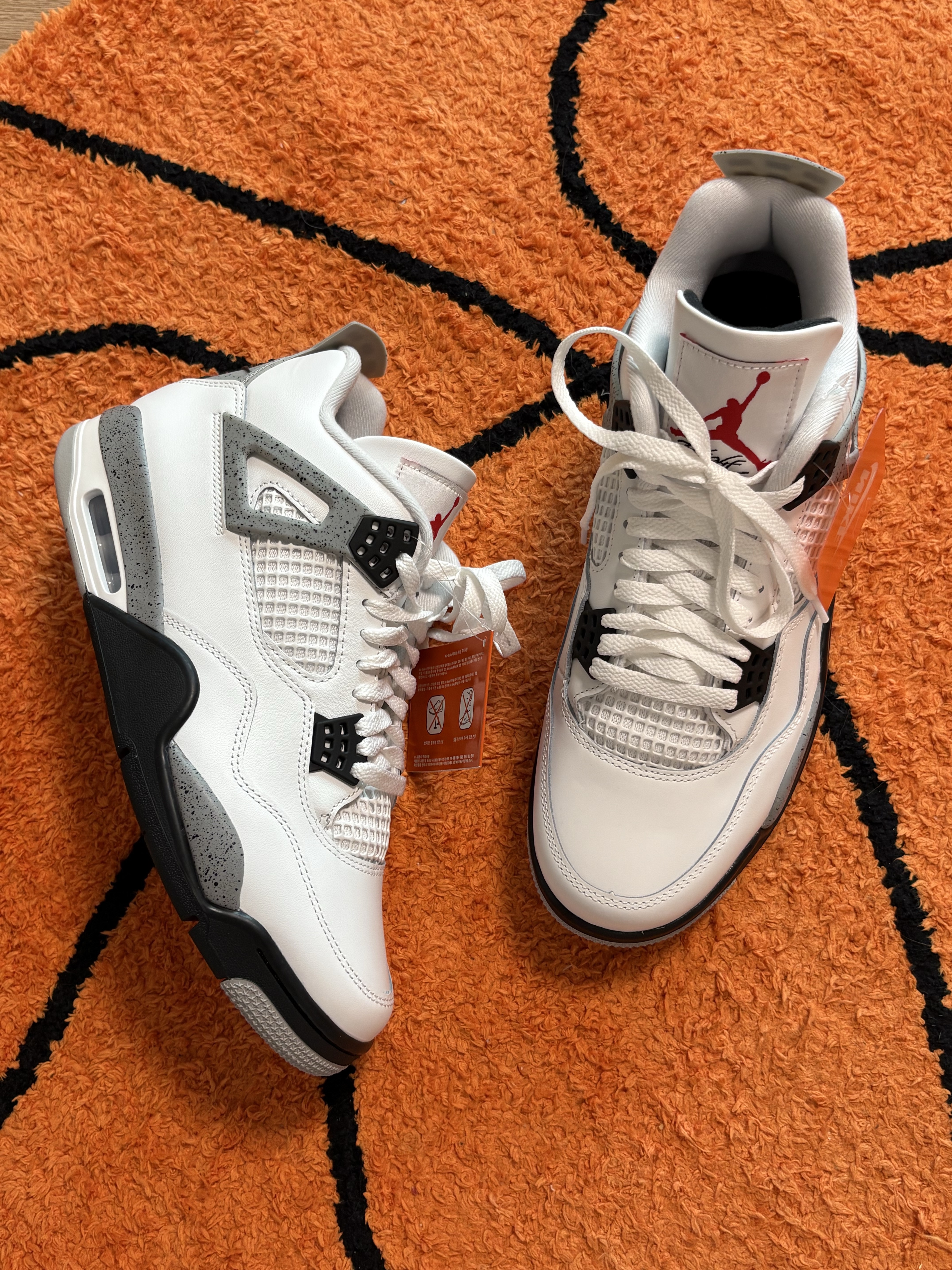 Jordan 4 Retro OG White Cement 2025 착용 스타일 - 1