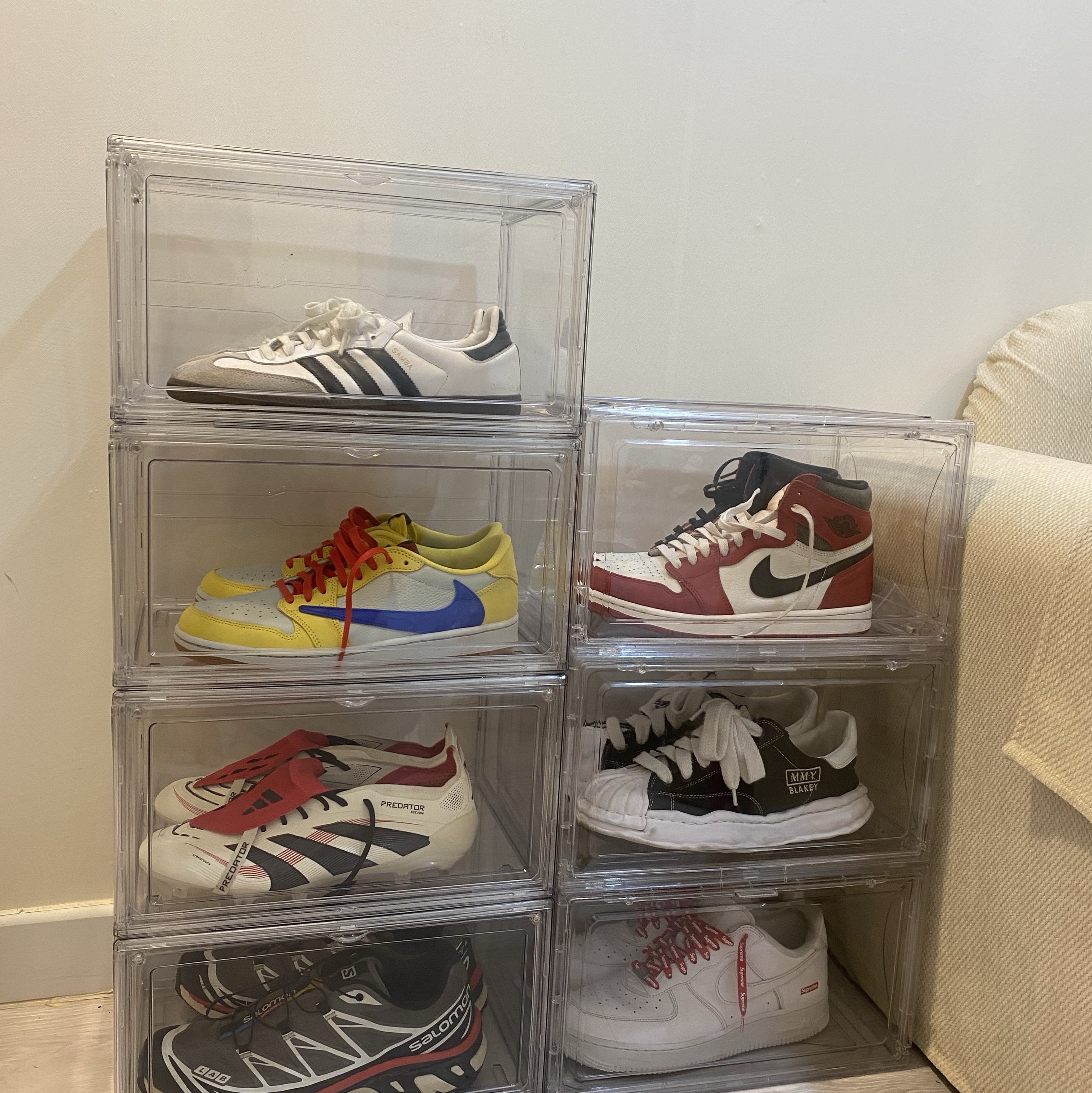 (W) Jordan 1 x Travis Scott Retro Low OG SP Canary, Adidas Predator Elite Foldover Tongue FG Off White Core Black 착용 스타일