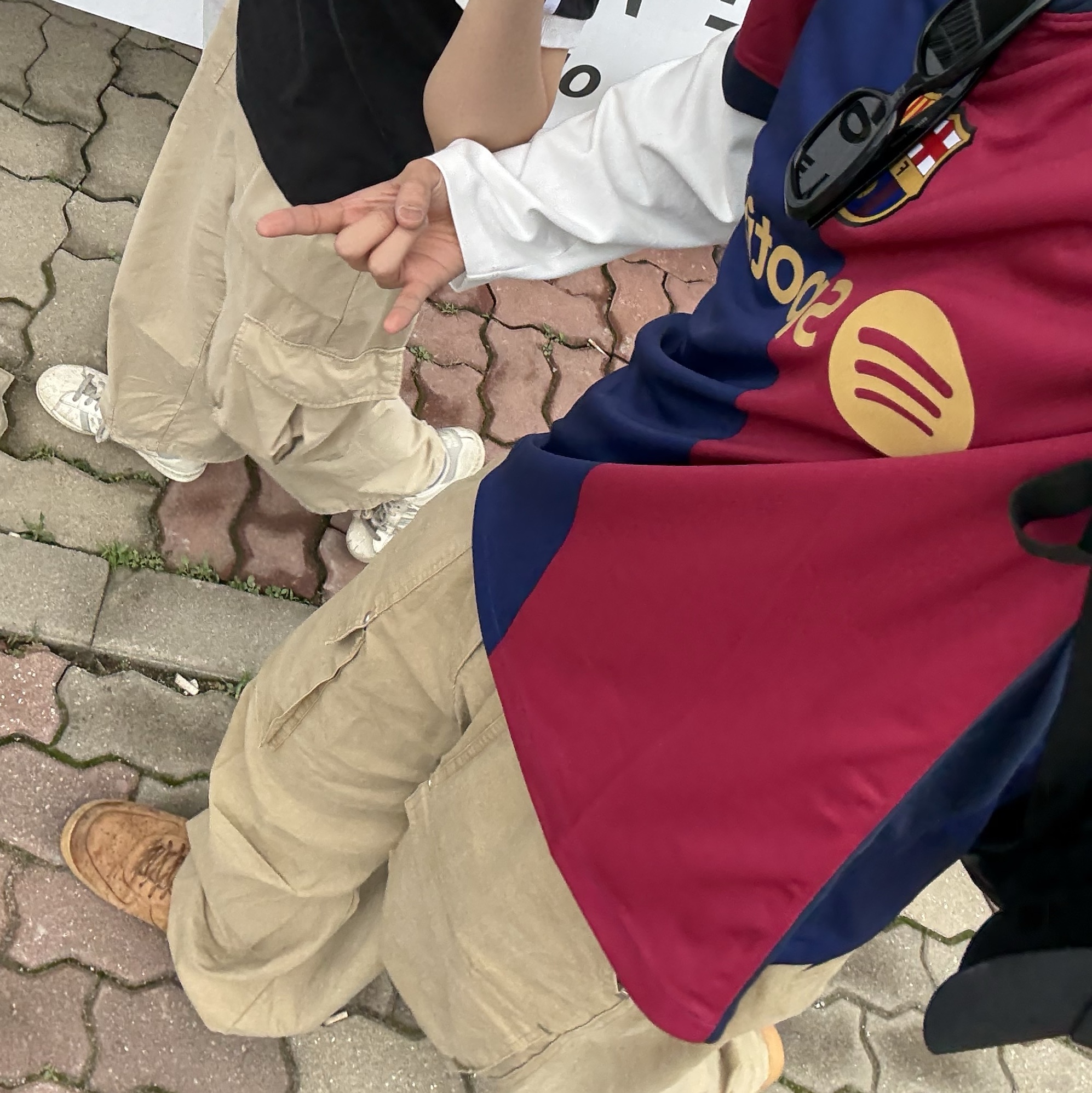 Nike FC Barcelona 2024/25 Dri-Fit Stadium Home Jersey Deep Royal Blue Noble Red (Non Marking Ver.), Gentle Monster x Maison Margiela MM207 Black Gray 착용 스타일