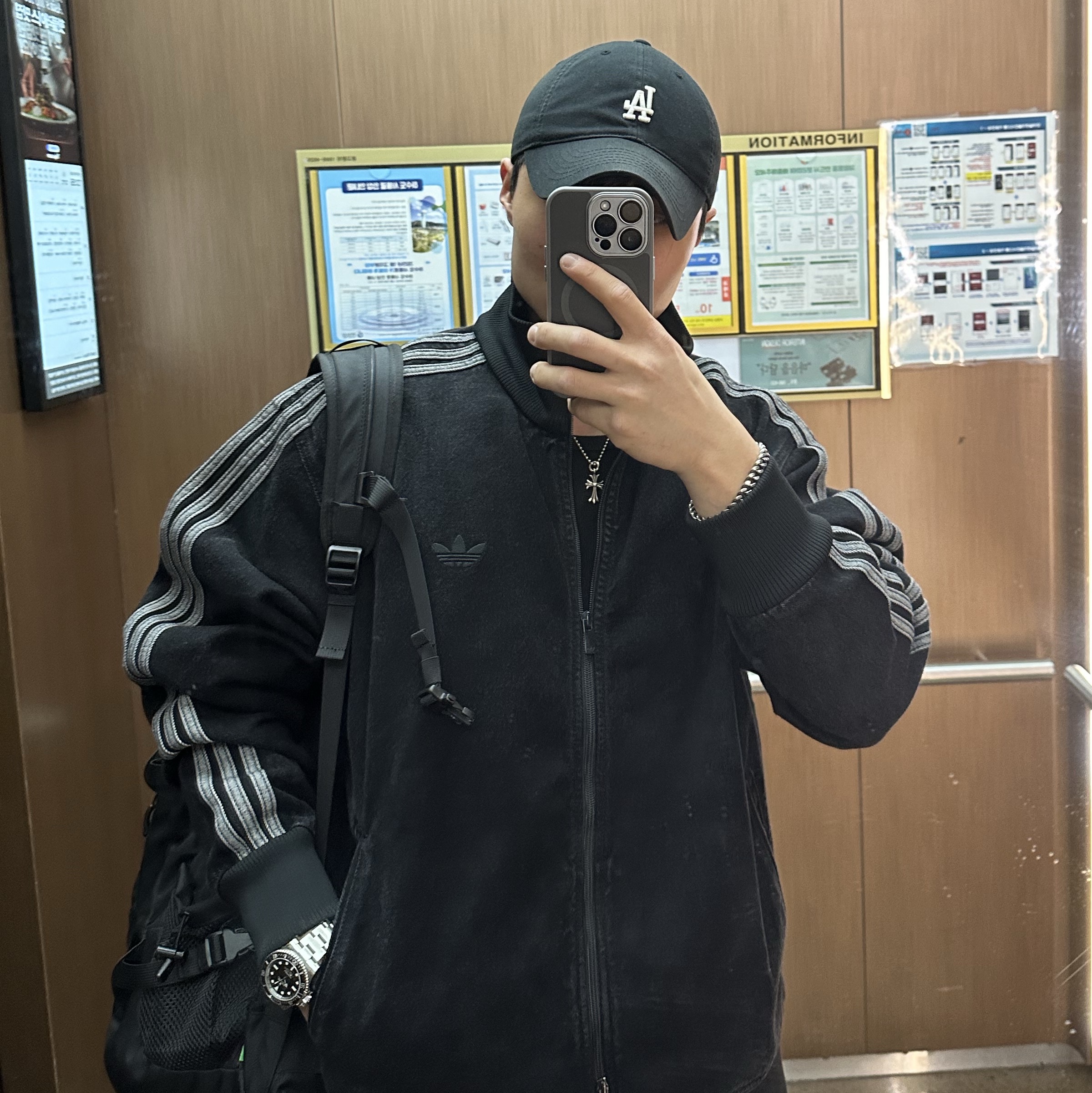 Adidas Adicolor Denim Firebird Track Top True Black Denim  - KR Sizing, Rolex Submariner 40mm 114060 Black Oyster 착용 스타일