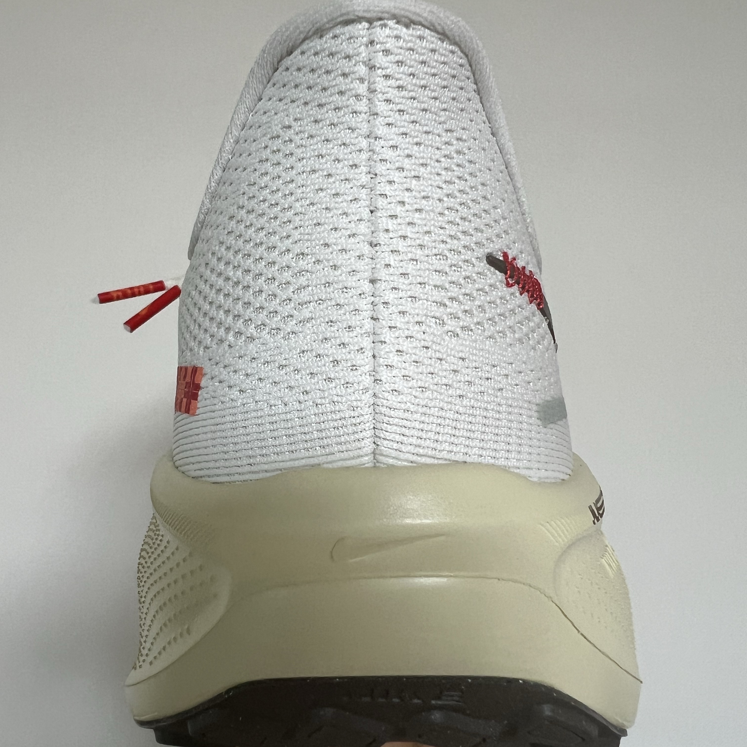 Nike Air Zoom Pegasus 41 Sail Light Khaki 착용 스타일 - 3