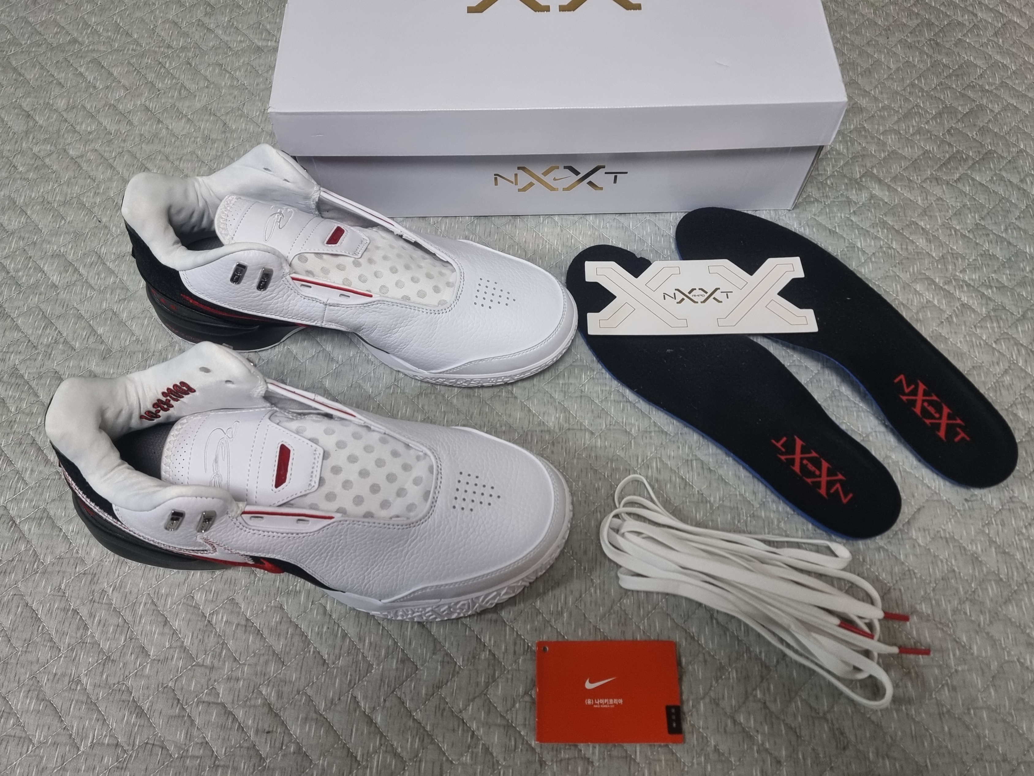 Nike Zoom LeBron NXXT Gen AMPD White University Red, Nike Air Zoom Generation White Black 2023 착용 스타일 - 1