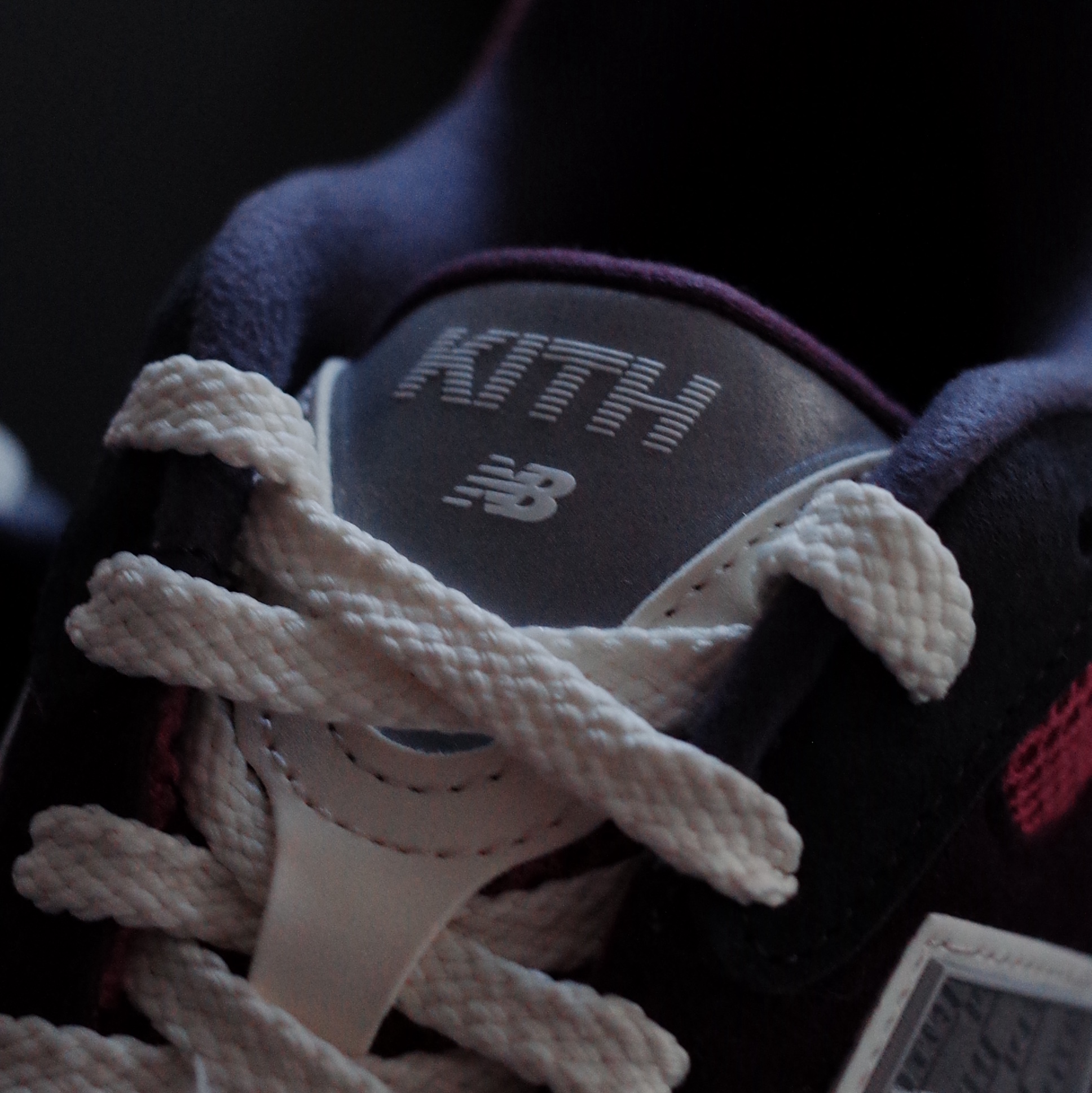 New Balance x Ronnie Fieg 2010 Abzorb Purple Purple 착용 스타일 - 3