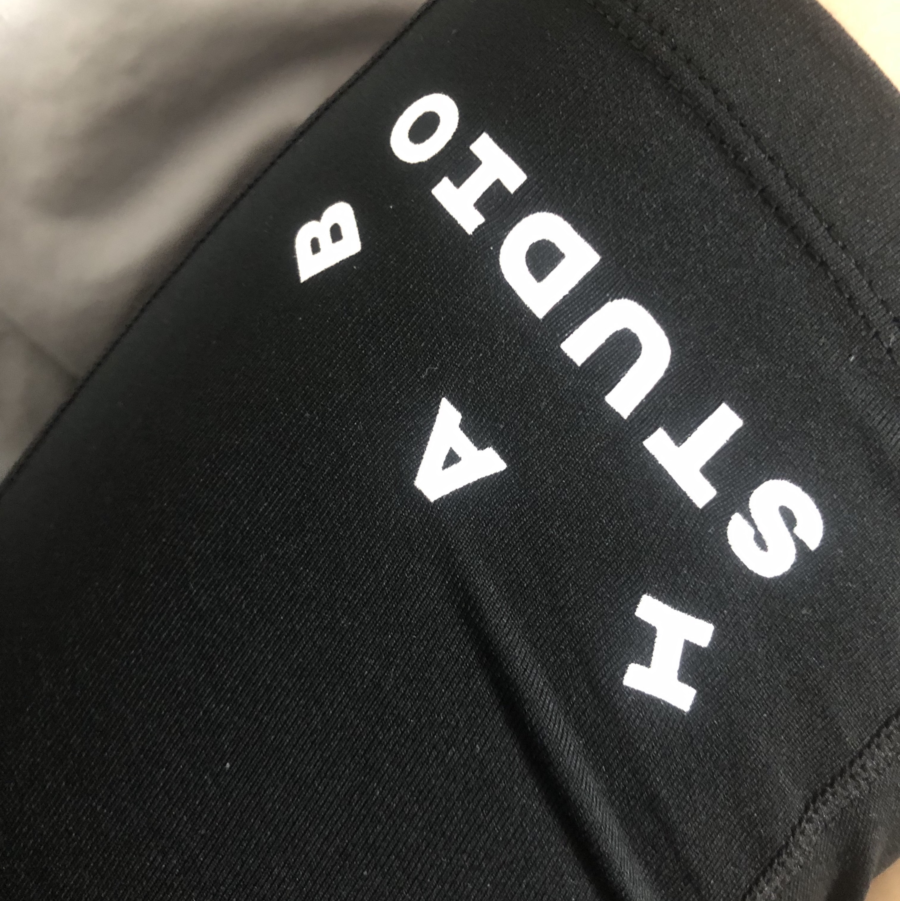 (W) IAB Studio Leggings Shorts Black - 23FW 착용 스타일