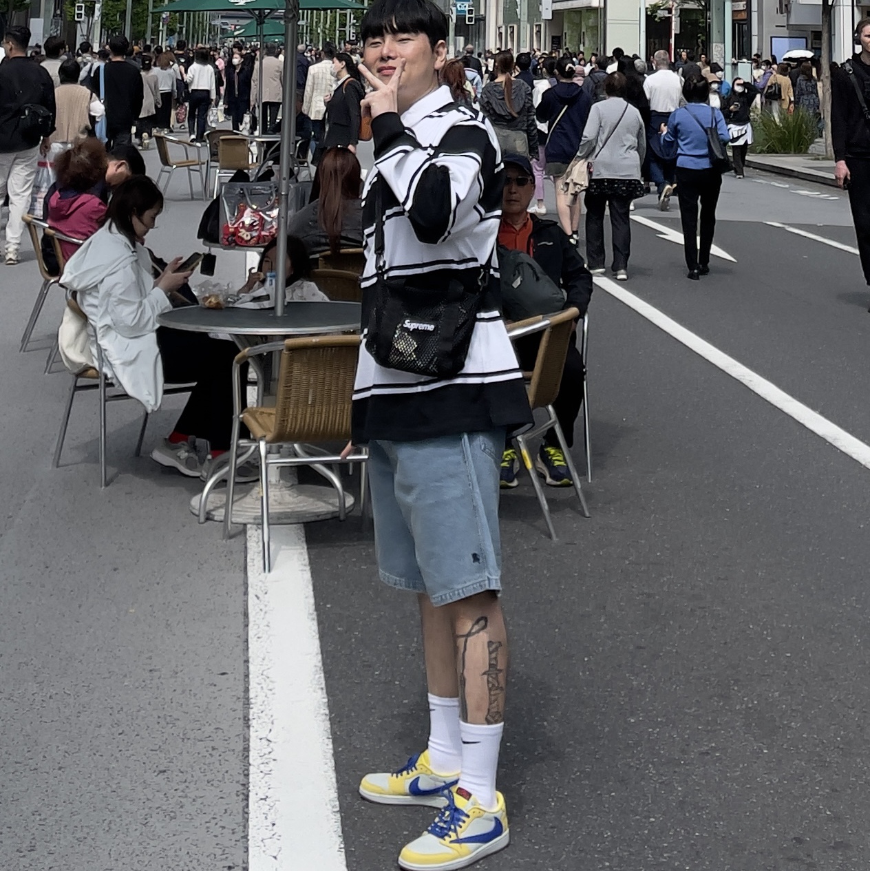 Supreme x Nike Stripe Rugby Black - 25SS, Supreme x Burberry Denim Shorts Washed Blue - 22SS 착용 스타일