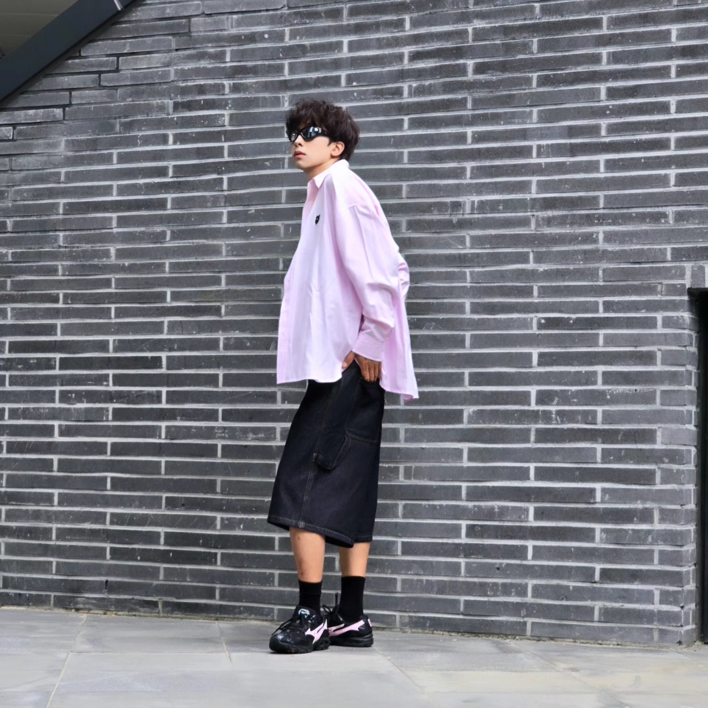 True Religion Hustle Webbing Belt Red, Mizuno Wave Rider Black Pink - Folder Exclusive 착용 스타일 - 8