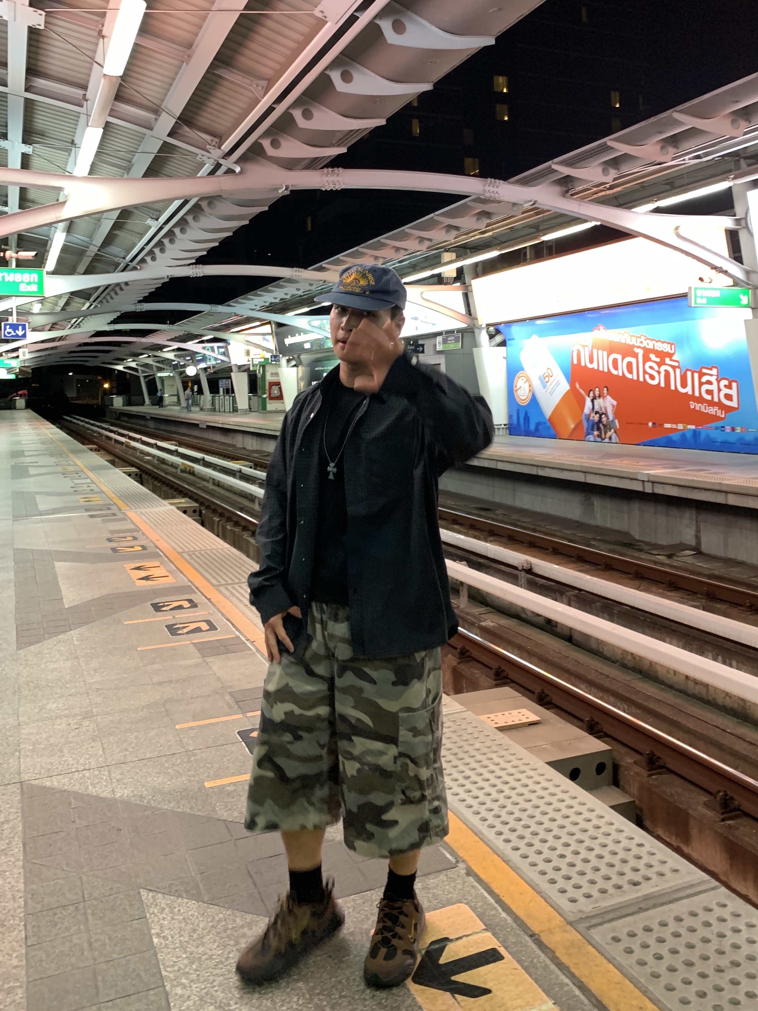 Nike Tech Hera Cacao Wow Bronzine, Chrome Hearts Silichrome CH Cross Pendant Grey 2023 착용 스타일