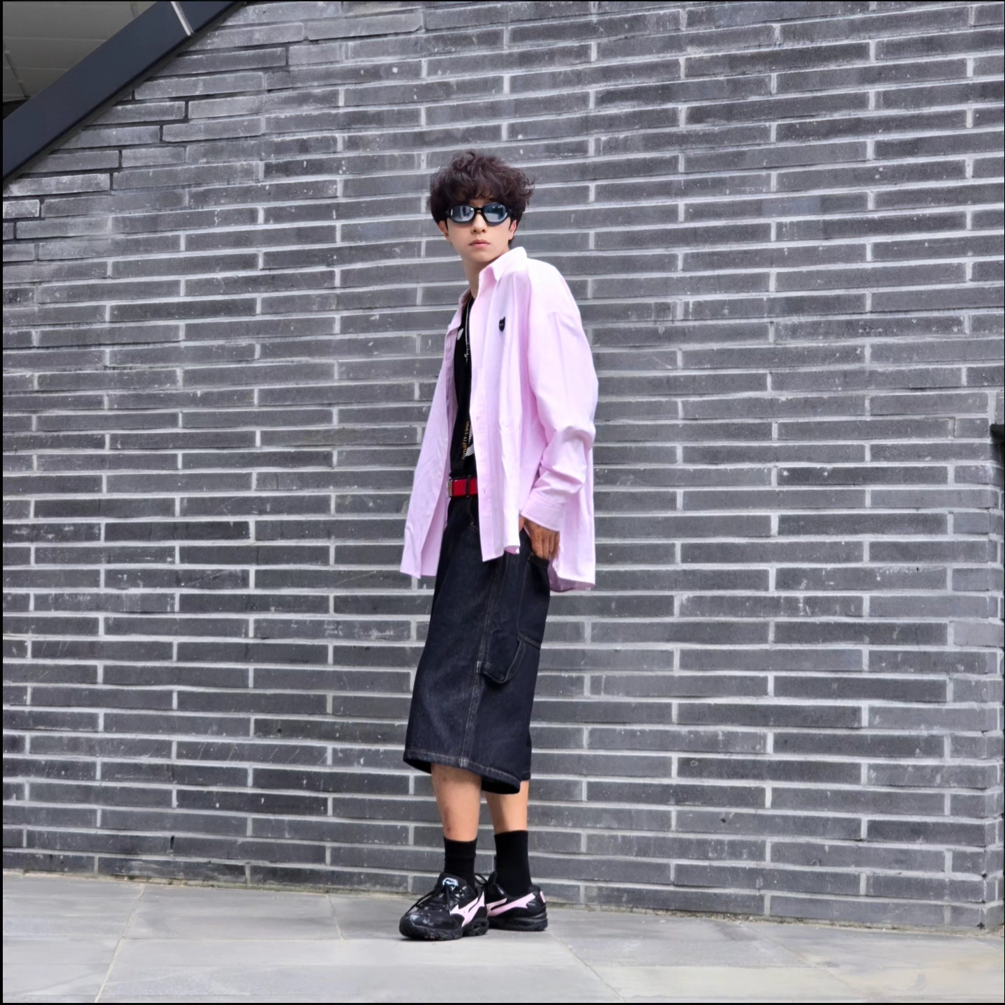 True Religion Hustle Webbing Belt Red, Mizuno Wave Rider Black Pink - Folder Exclusive 착용 스타일 - 9