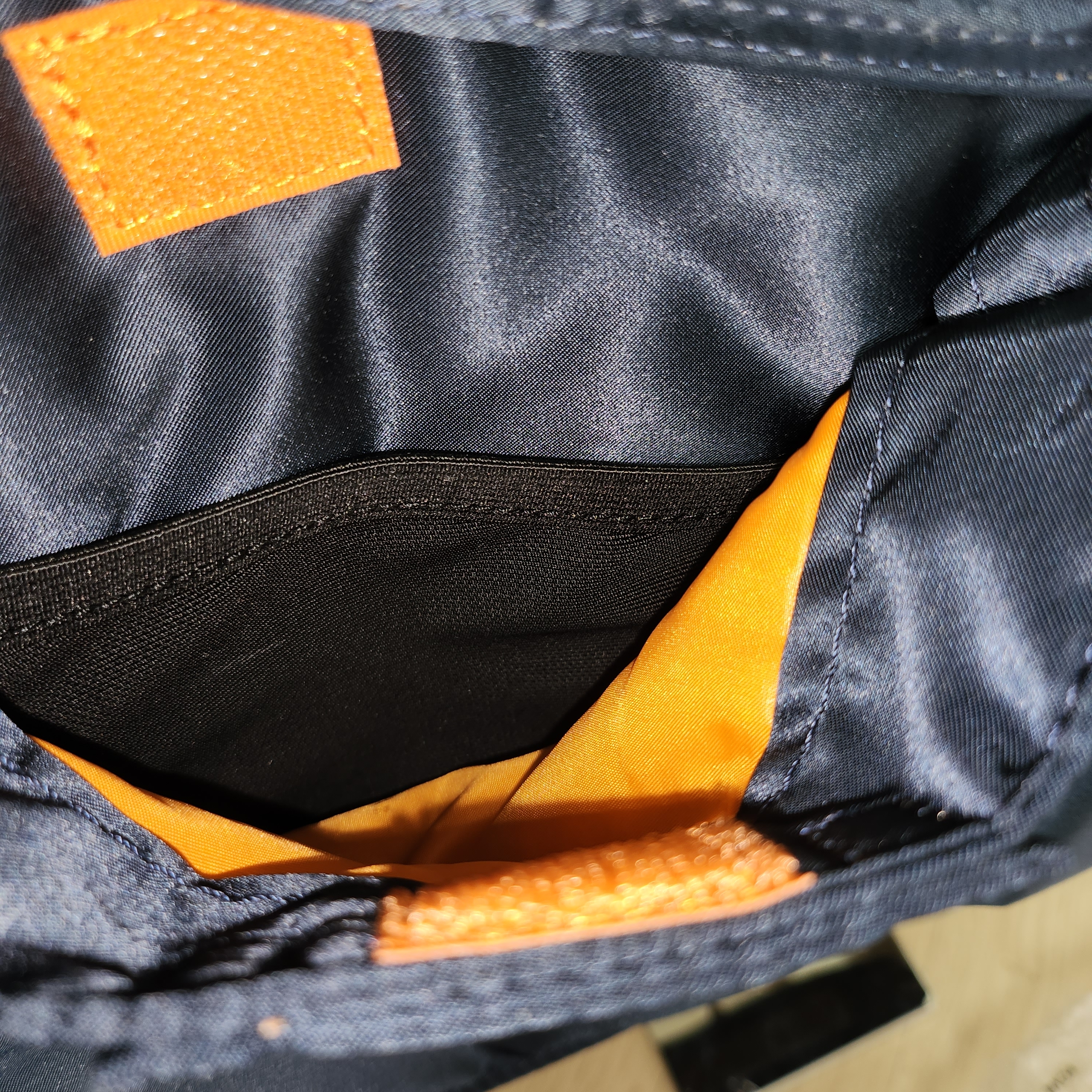 Porter PX Tanker Operator Bag 16 Iron Blue, Porter Carrying Equipment Strap 40 Sage Green 착용 스타일 - 6
