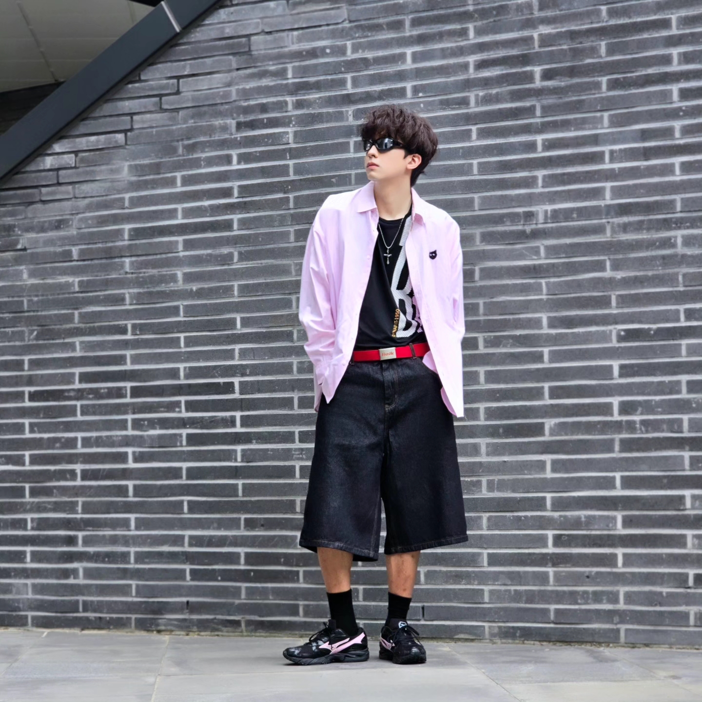 True Religion Hustle Webbing Belt Red, Mizuno Wave Rider Black Pink - Folder Exclusive 착용 스타일 - 2