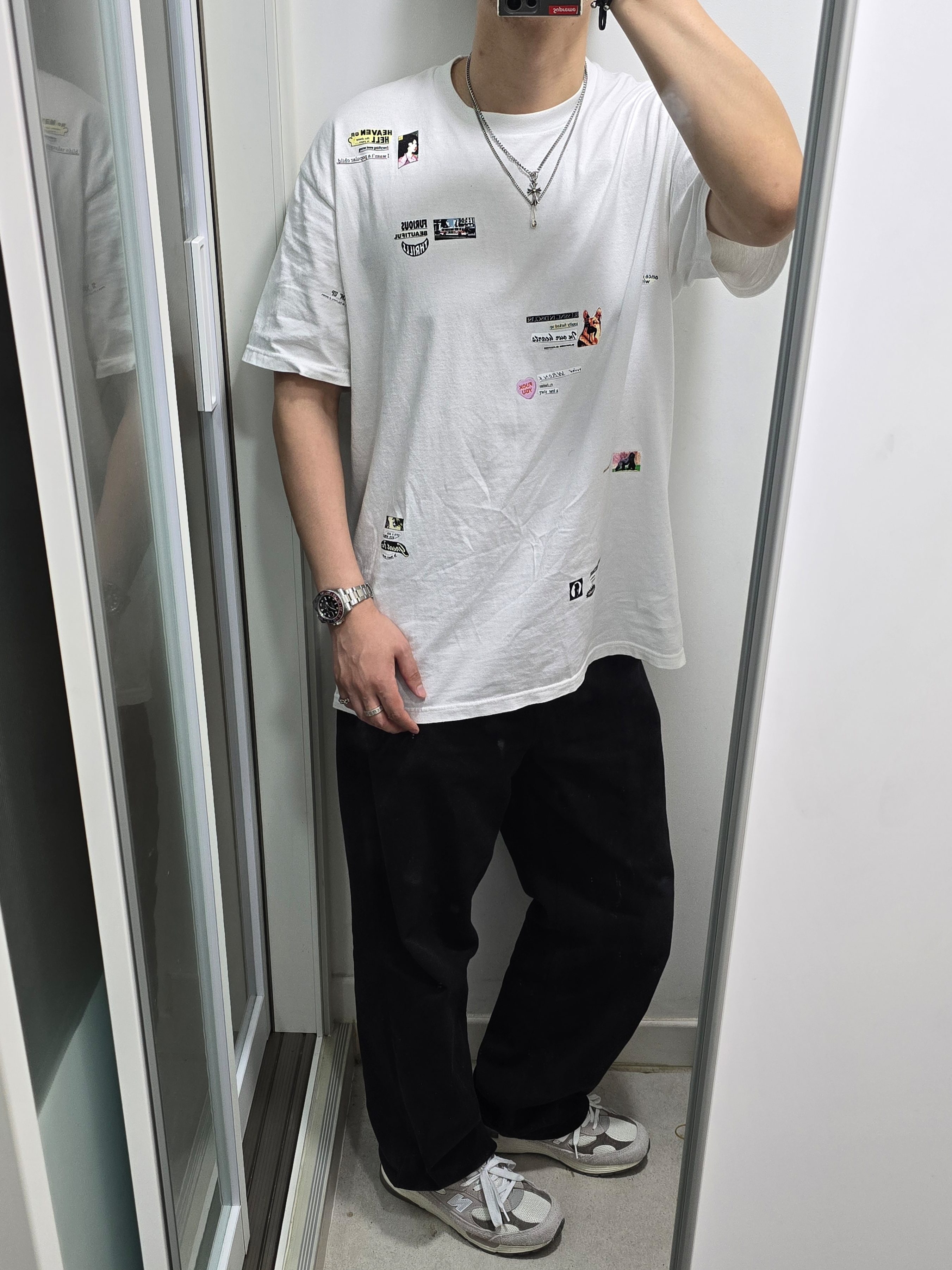 Supreme Upset T-Shirt White - 24FW, Levi's 578™ Baggy Jean Black 착용 스타일
