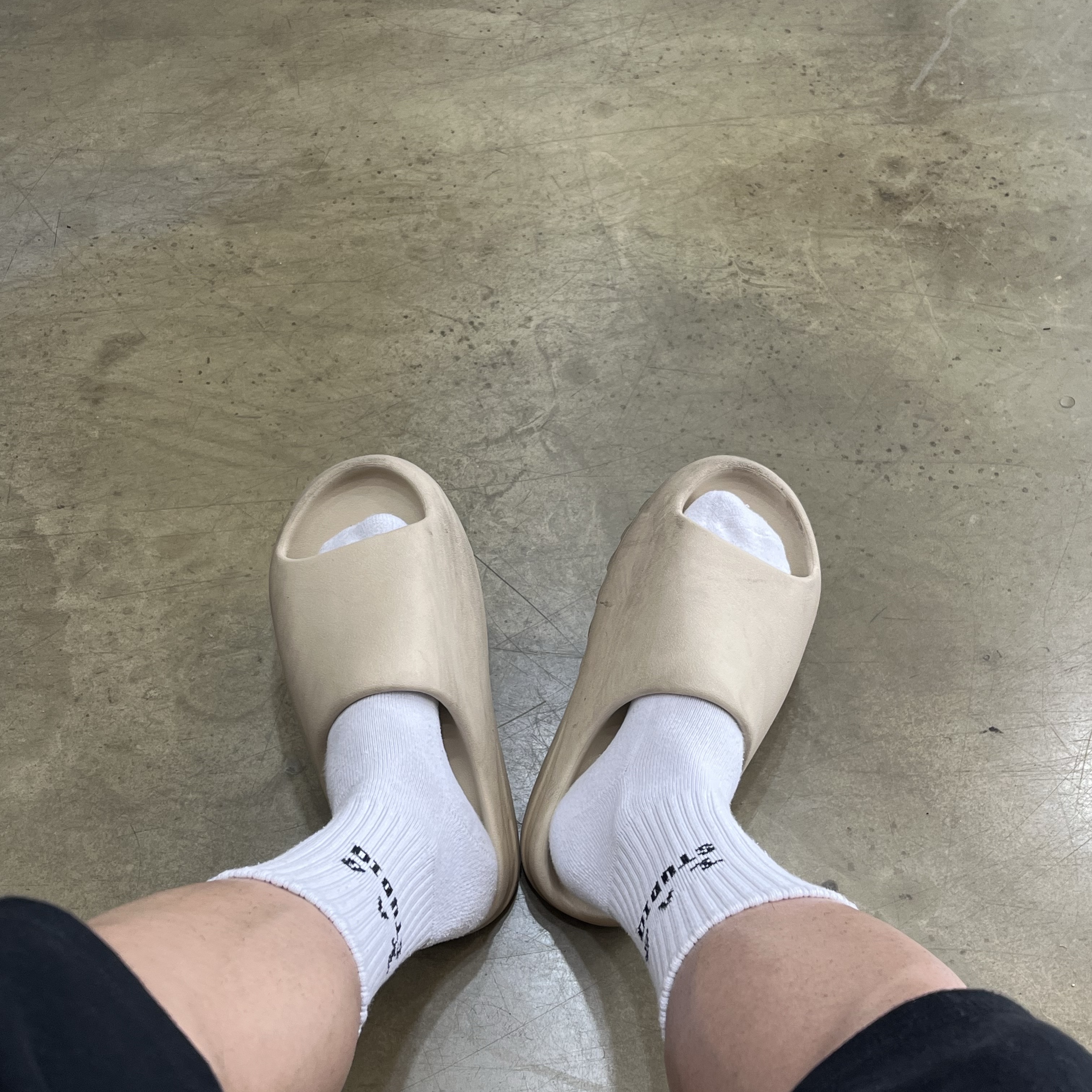 On Running x Post Archive Faction (Paf) Cloudmonster 2 Thorn Brown, IAB Studio Socks White (5 Pack) 착용 스타일 - 2