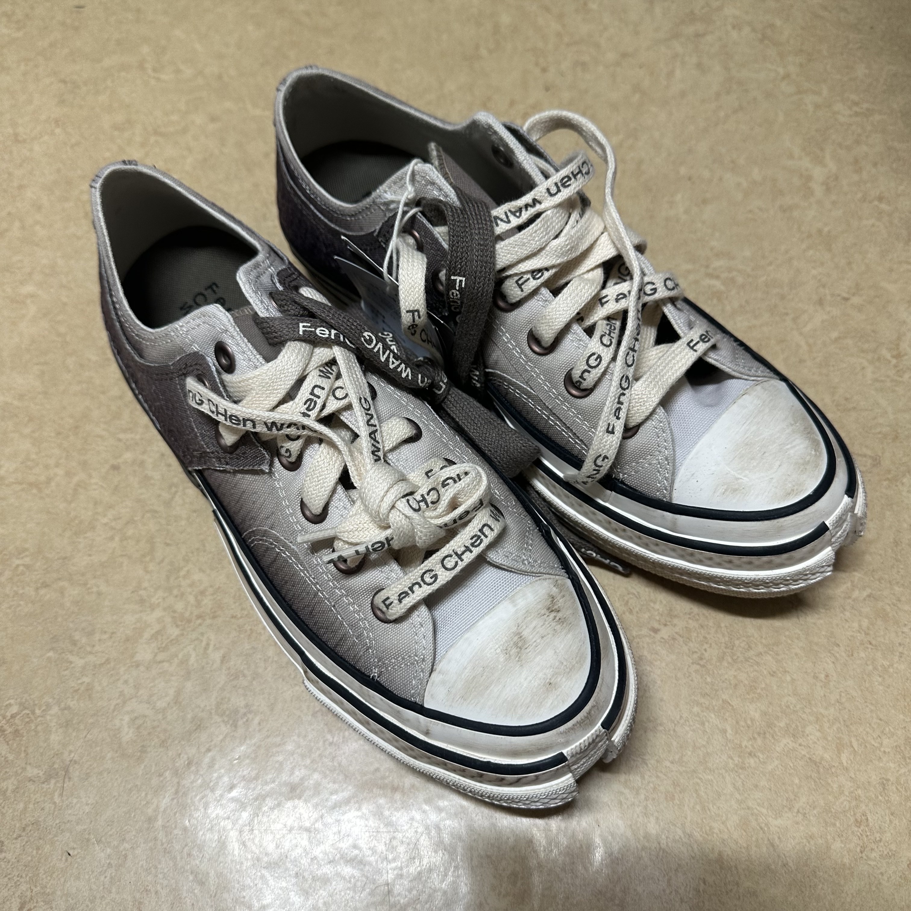 Converse x Feng Chen Wang Chuck 70 Ox 2-in-1 Brown 착용 스타일 - 2