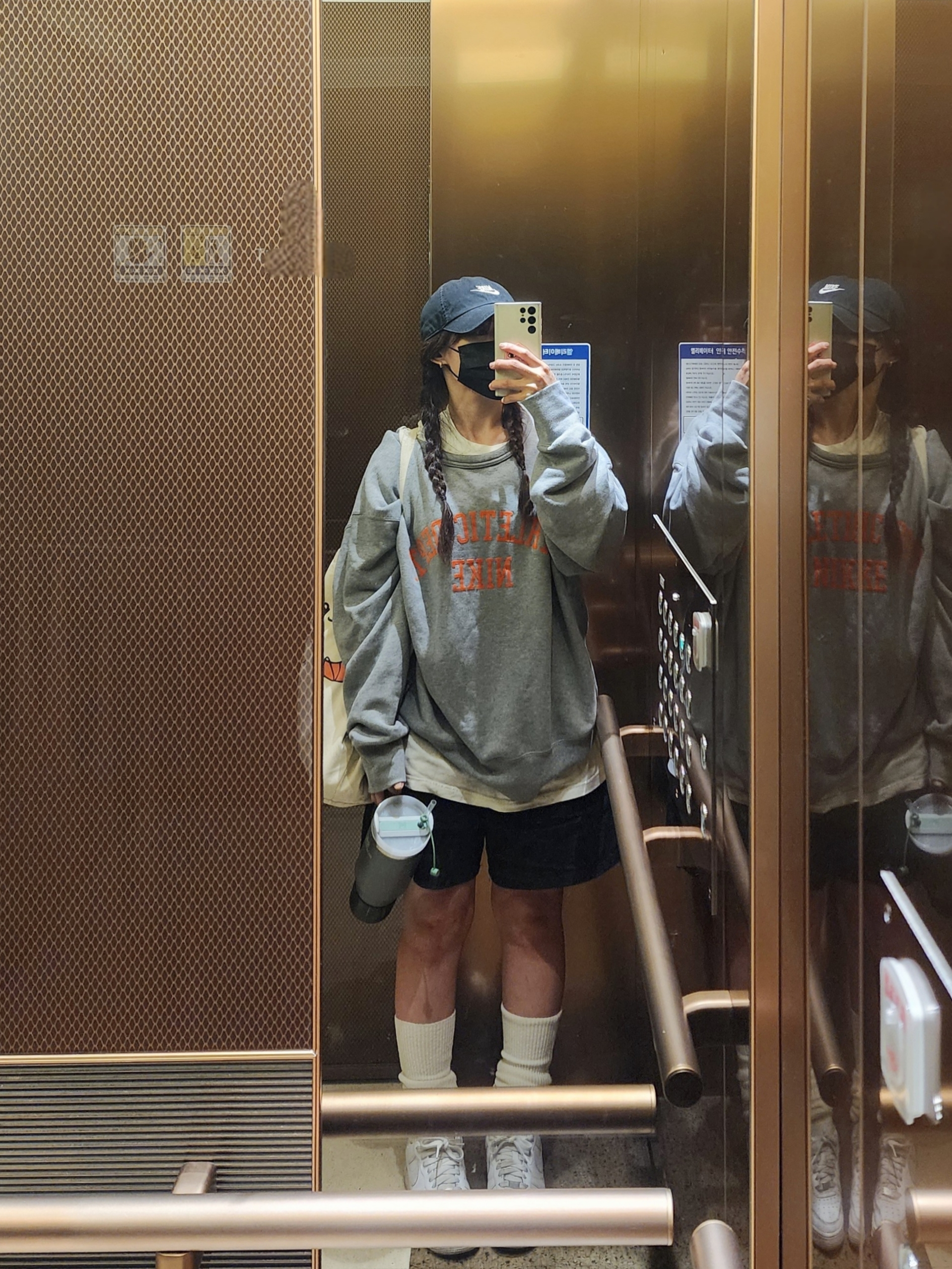 Nike Heritage 86 Futura Washed Cap Black White, Nike NSW Trend Fleece Crew Heather Grey - Asia 착용 스타일