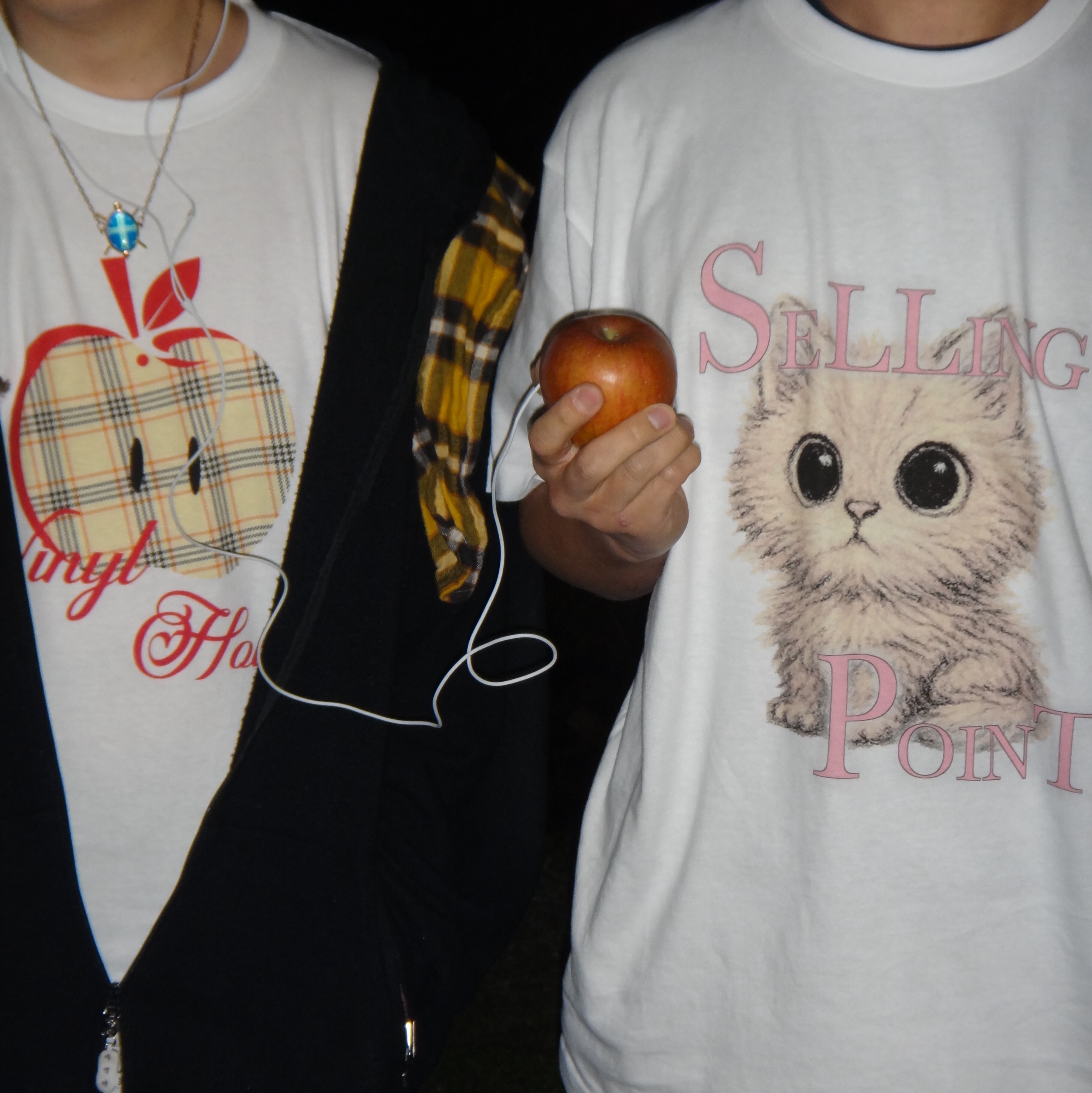 OIB² Red Apple T-Shirt For Adam, OIB² Cat Lover T-Shirt 착용 스타일