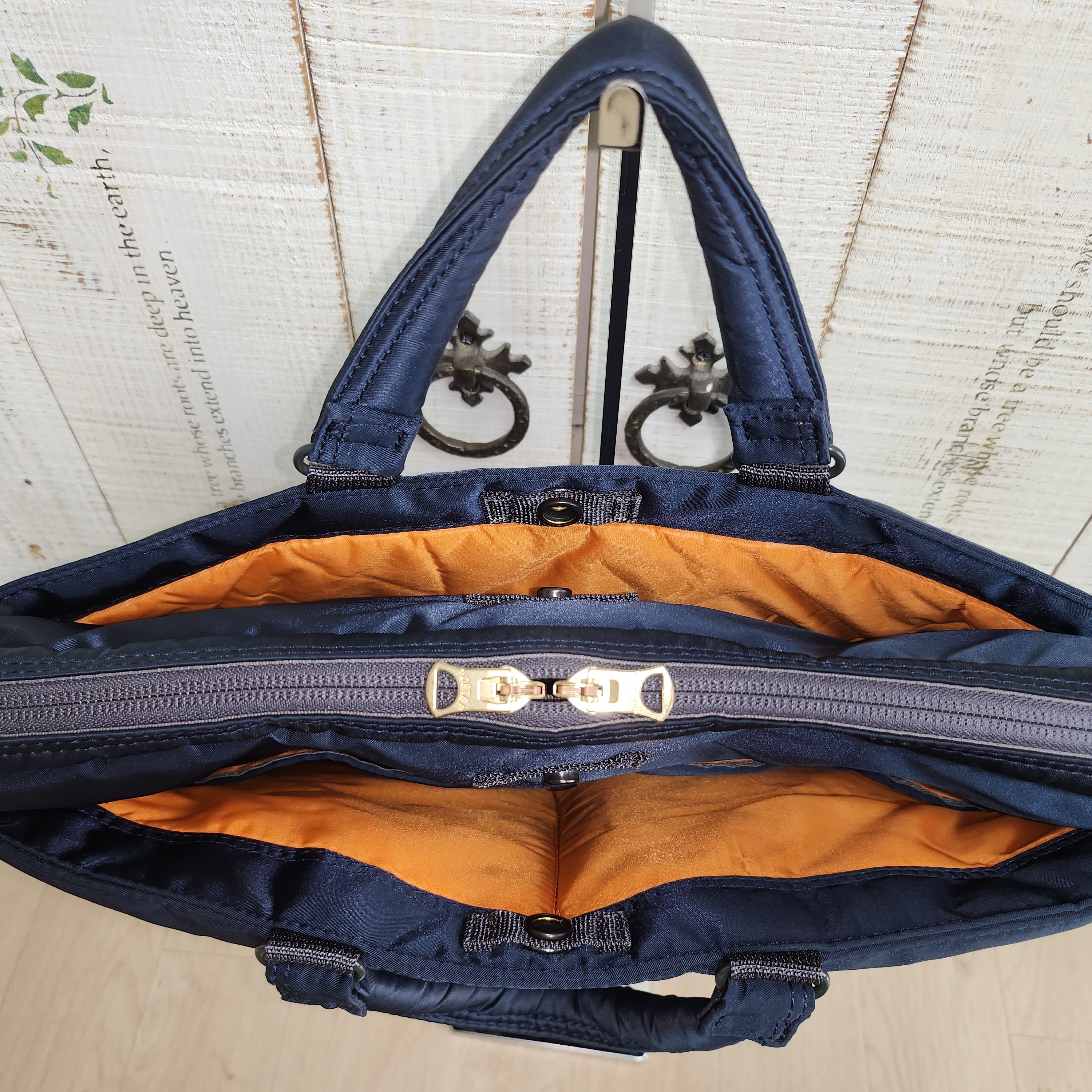 Porter PX Tanker Operator Bag 16 Iron Blue, Porter Carrying Equipment Strap 40 Sage Green 착용 스타일 - 4