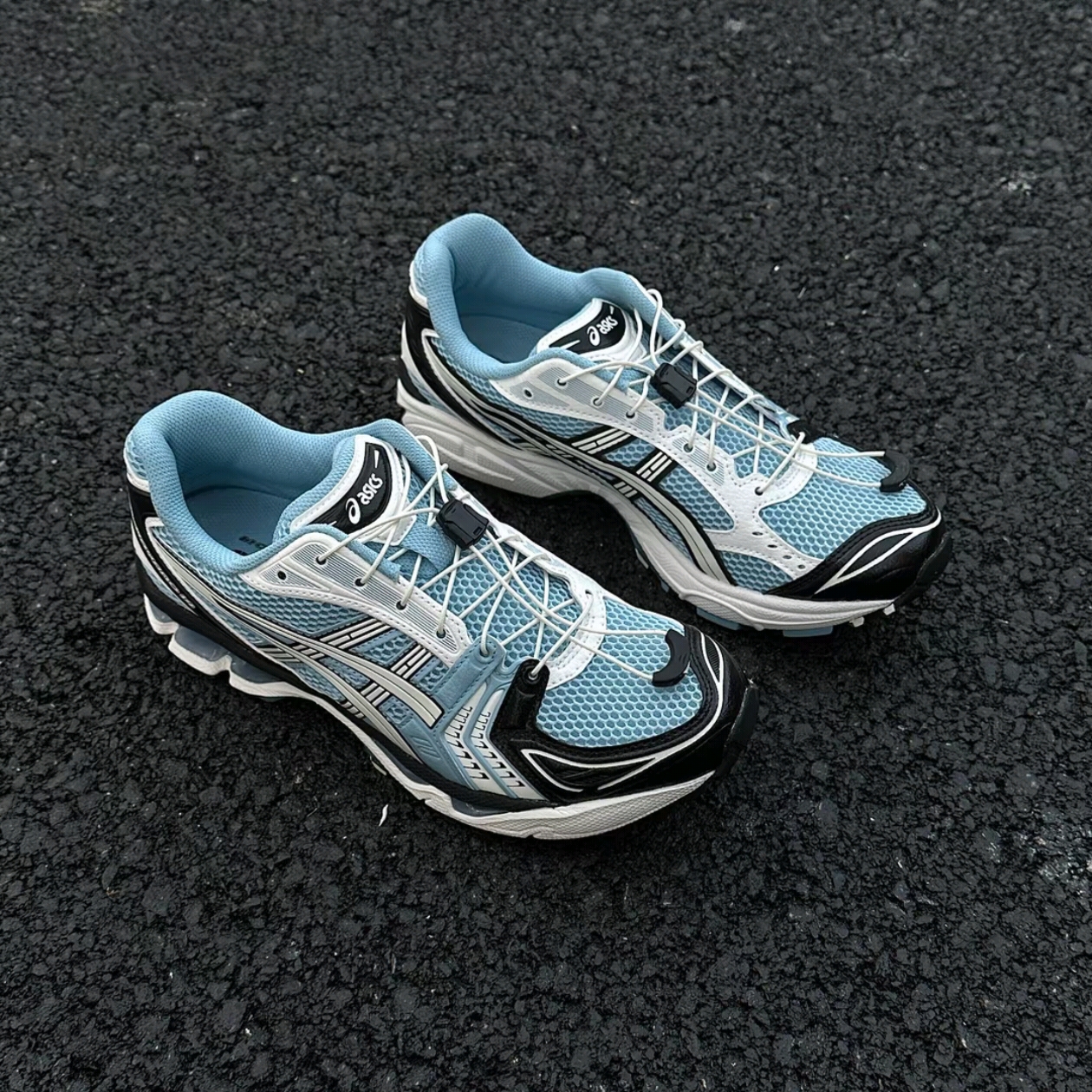 Asics Unlimited Gel-Kayano 14 Mist Cream 착용 스타일