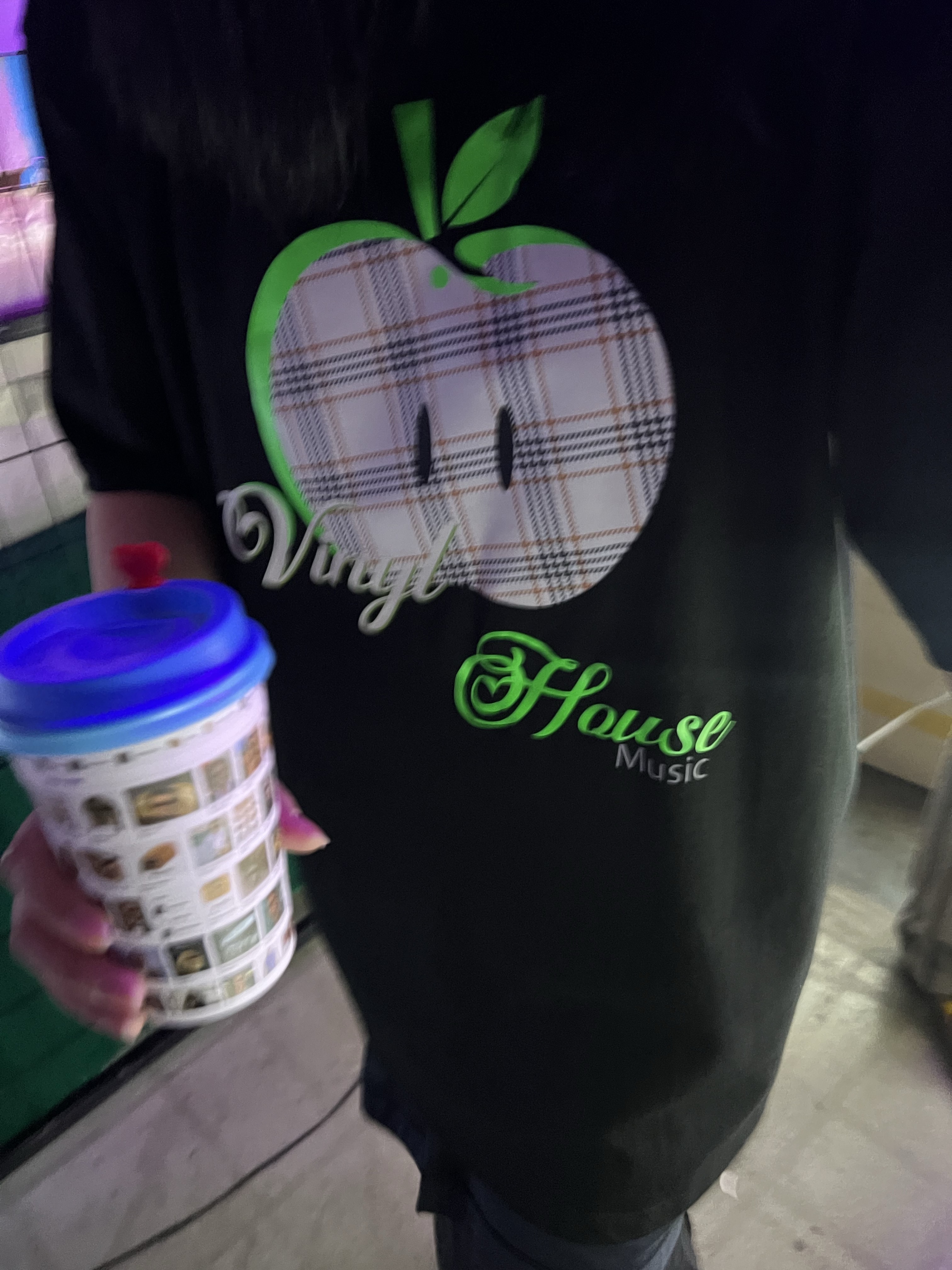 OIB² Green Apple T-Shirt For Eve Black 착용 스타일