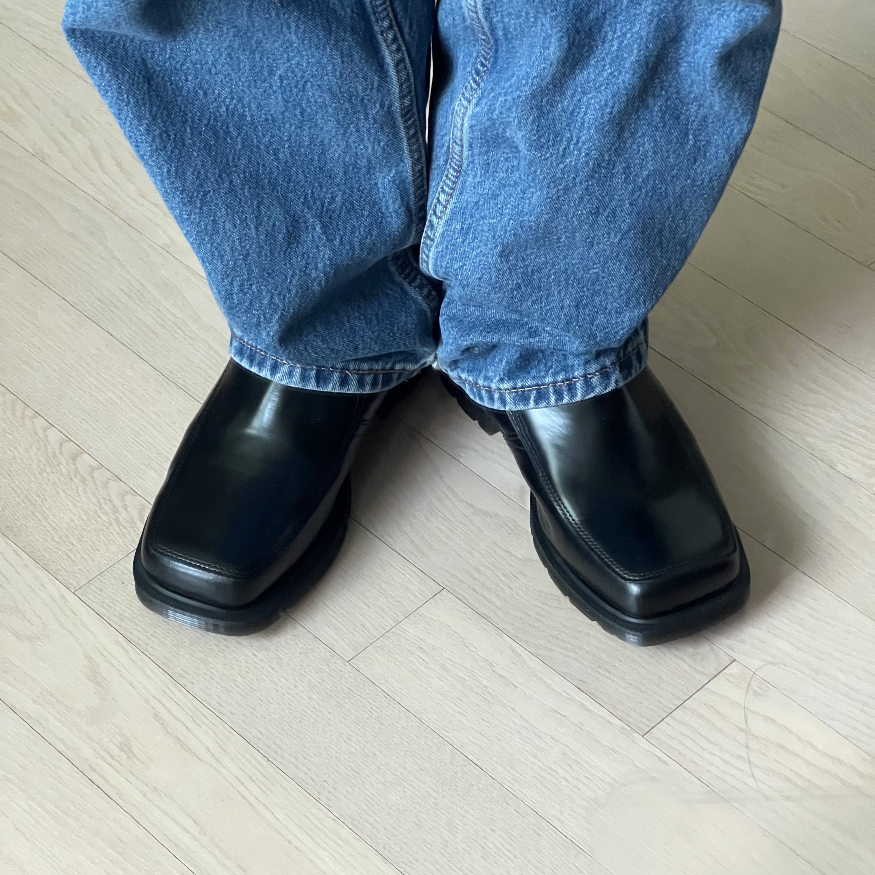[KREAM 단독] Dr. Martens Durrow Zip Boots Black - 24FW 착용 스타일 - 1