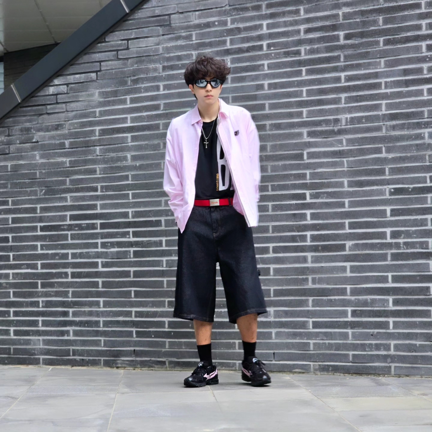 True Religion Hustle Webbing Belt Red, Mizuno Wave Rider Black Pink - Folder Exclusive 착용 스타일 - 5
