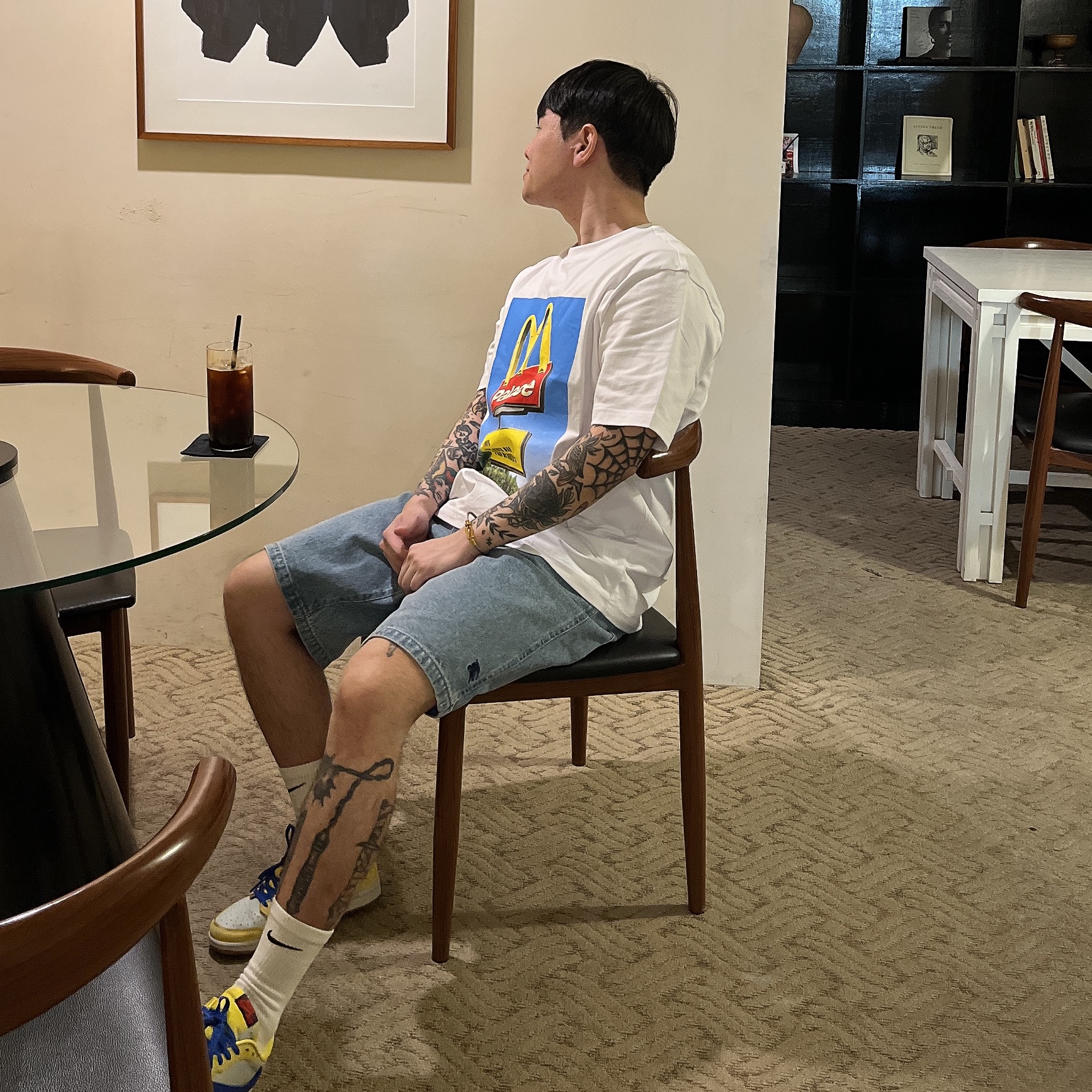 Palace x McDonald's Sign T-Shirt White - 23FW, Supreme x Burberry Denim Shorts Washed Blue - 22SS 착용 스타일