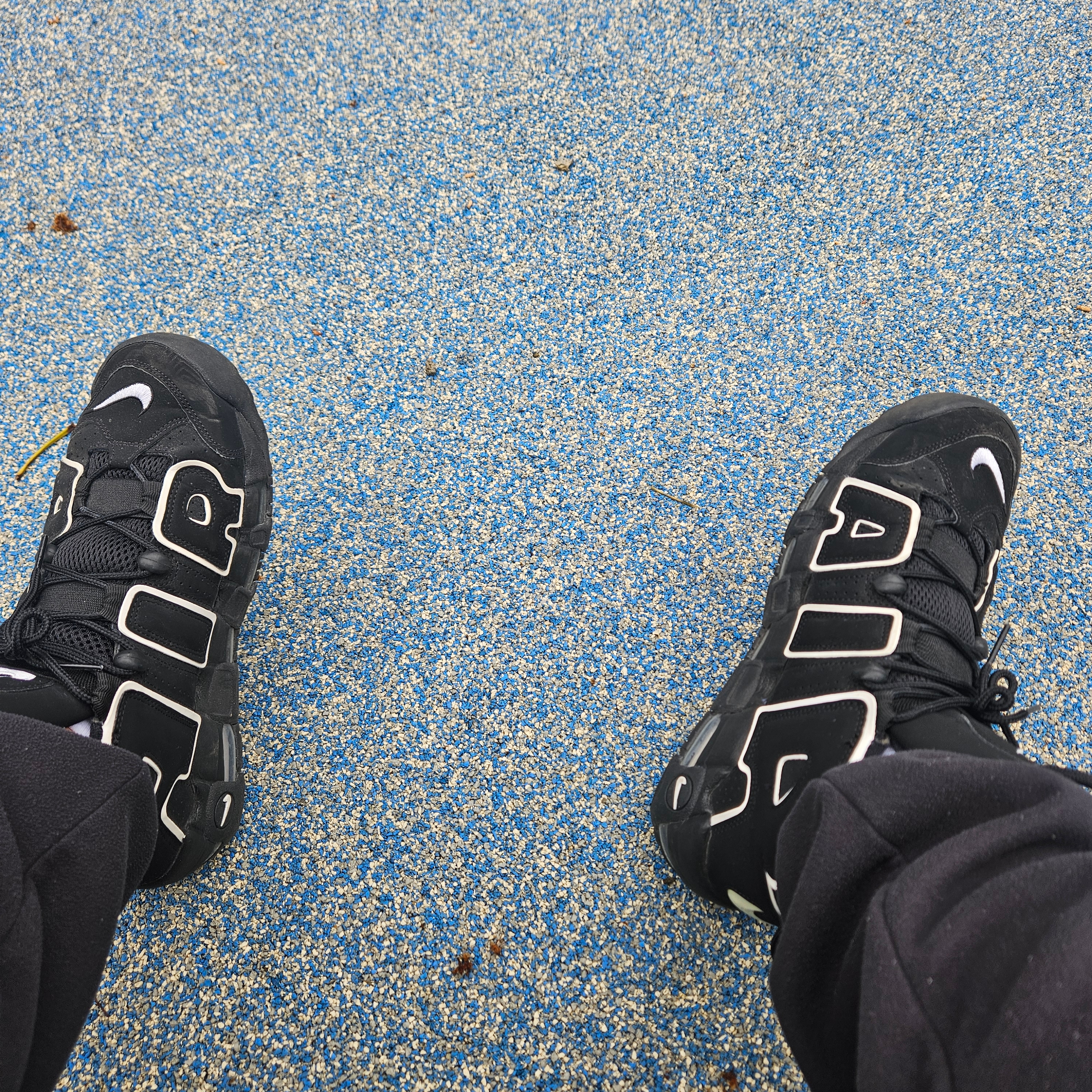 Nike Air More Uptempo Black White 2020 착용 스타일