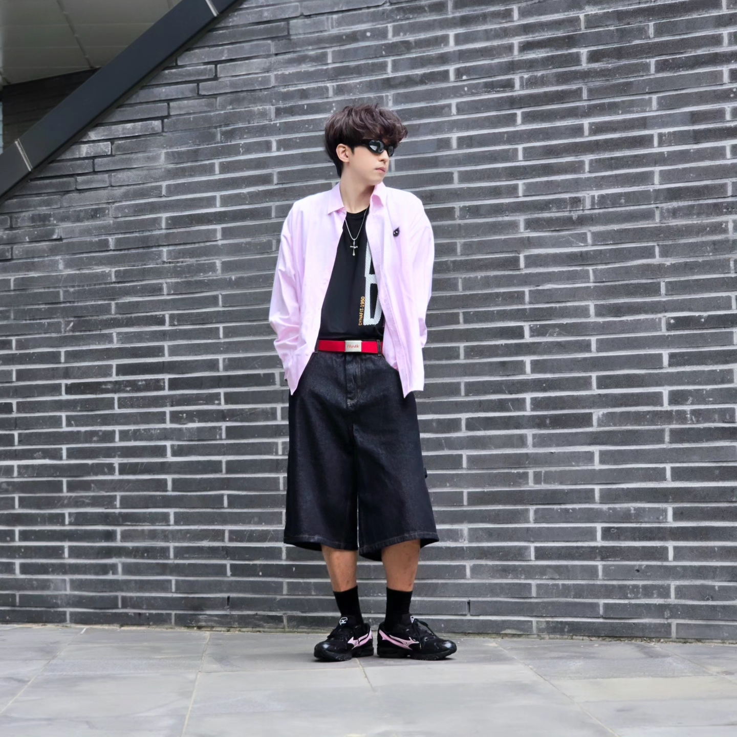 True Religion Hustle Webbing Belt Red, Mizuno Wave Rider Black Pink - Folder Exclusive 착용 스타일 - 6
