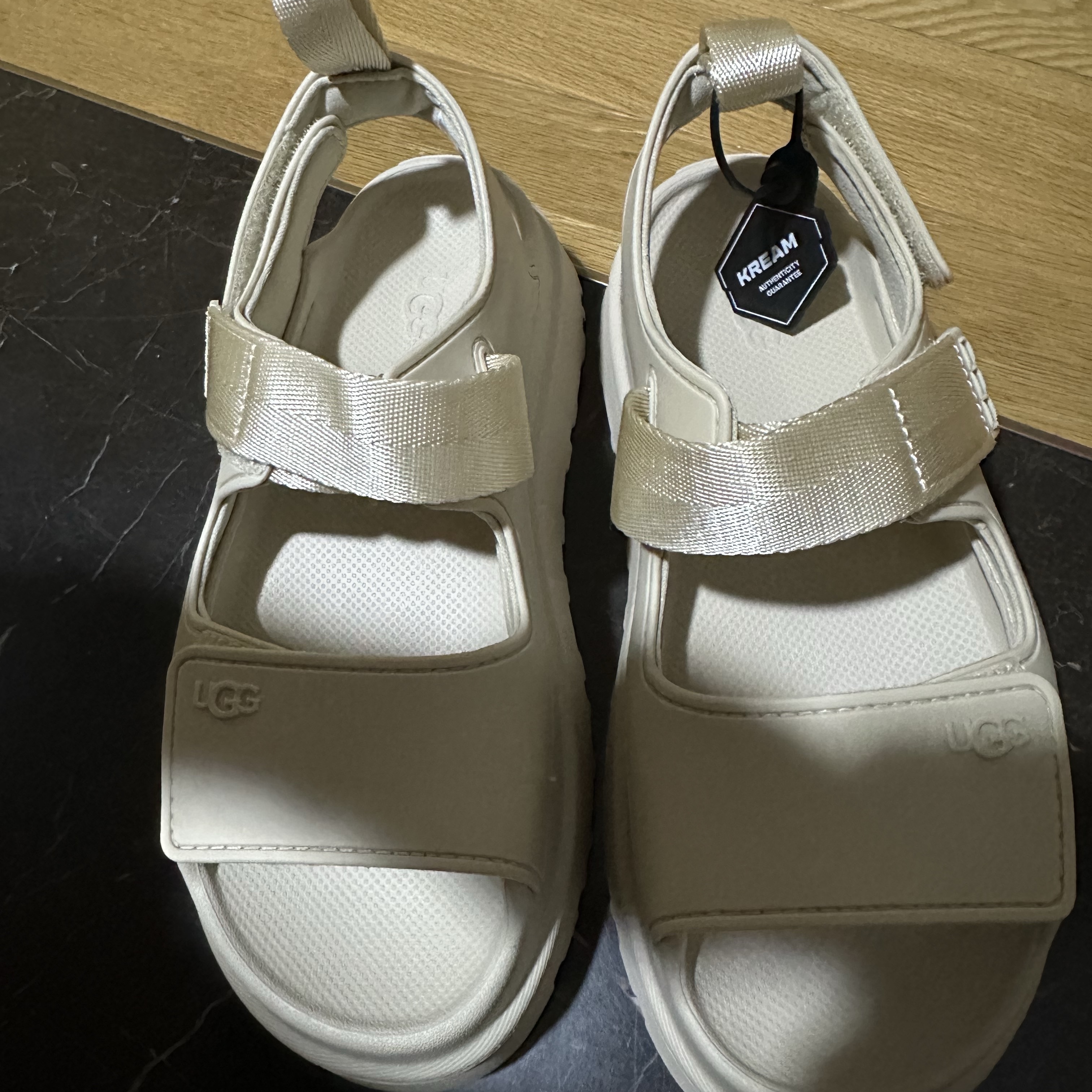 (W) UGG GoldenGlow Sea Salt 착용 스타일