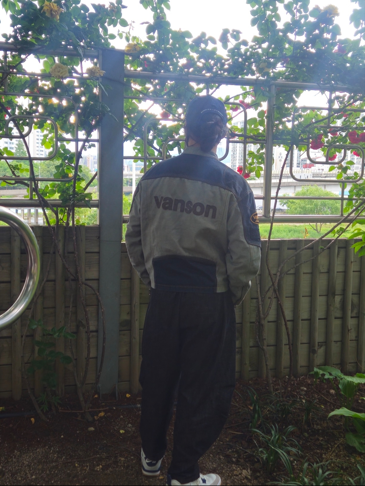 Supreme x Vanson Leathers Cordura Cotton Jacket Denim - 25SS 착용 스타일