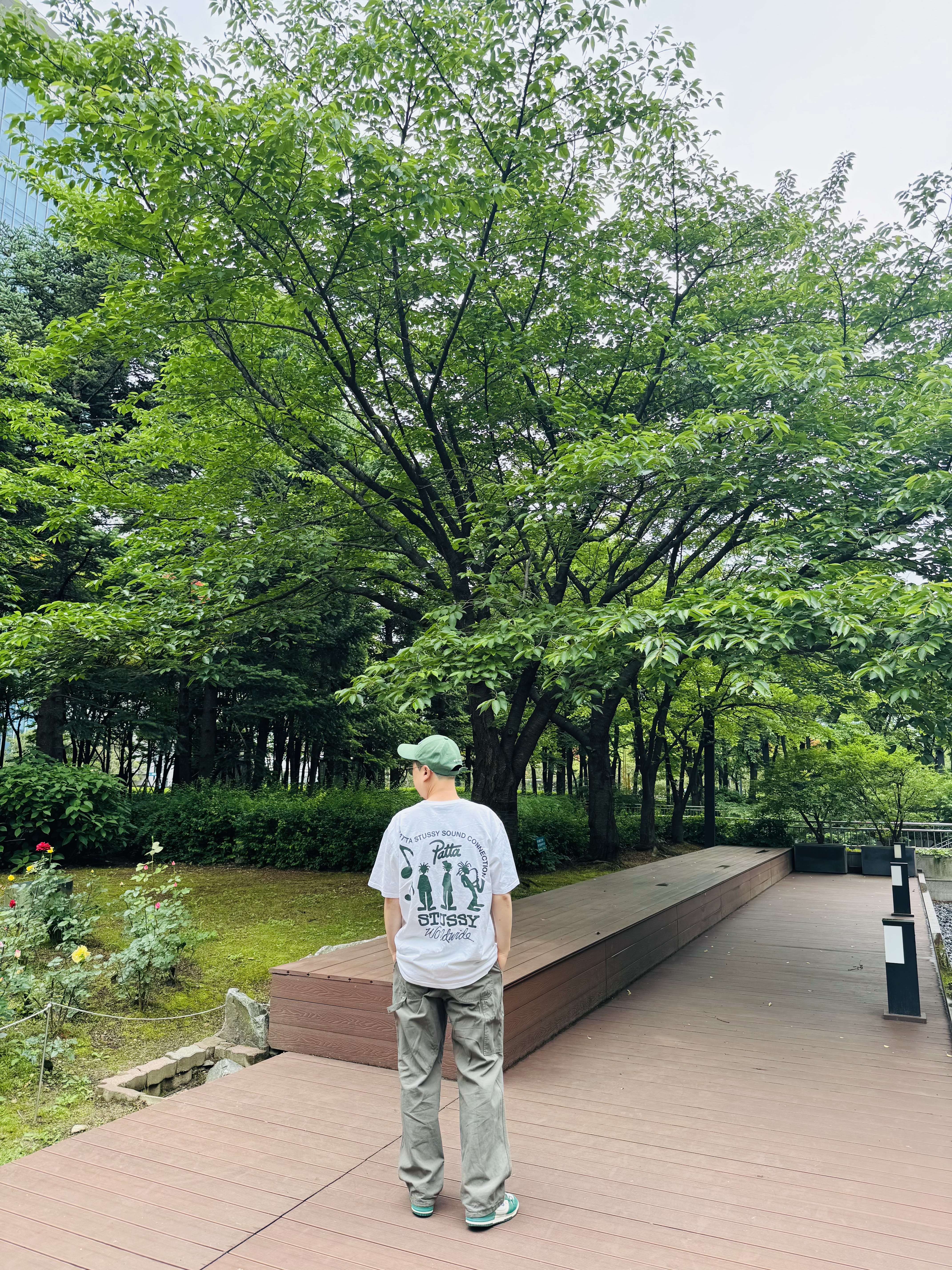 Emis Wappen Ball Cap Green, Stussy x Patta Sound Connection T-Shirt White 착용 스타일 - 3