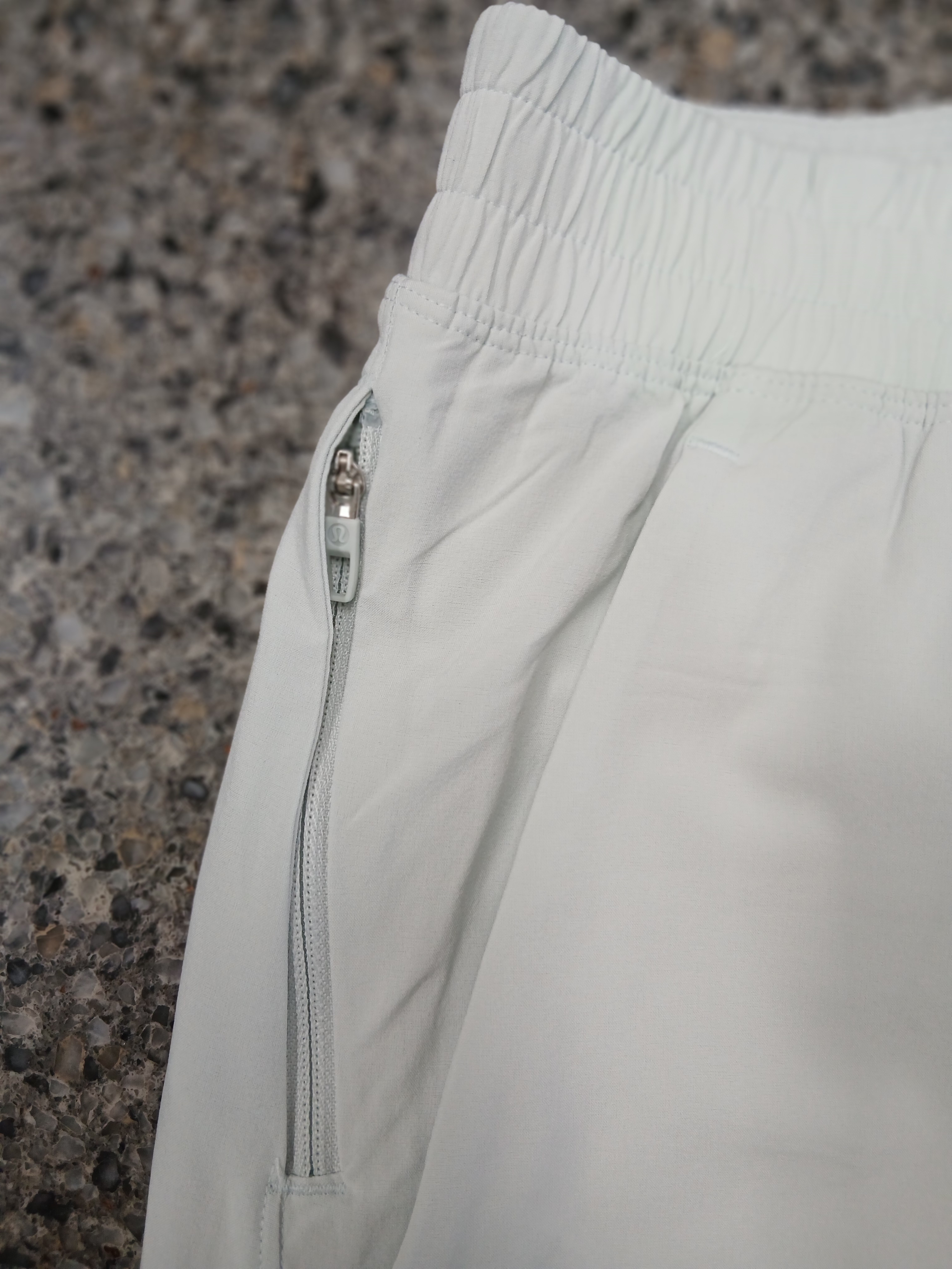 Lululemon Pace Breaker Linerless Shorts 5 Inch Black 착용 스타일 - 6