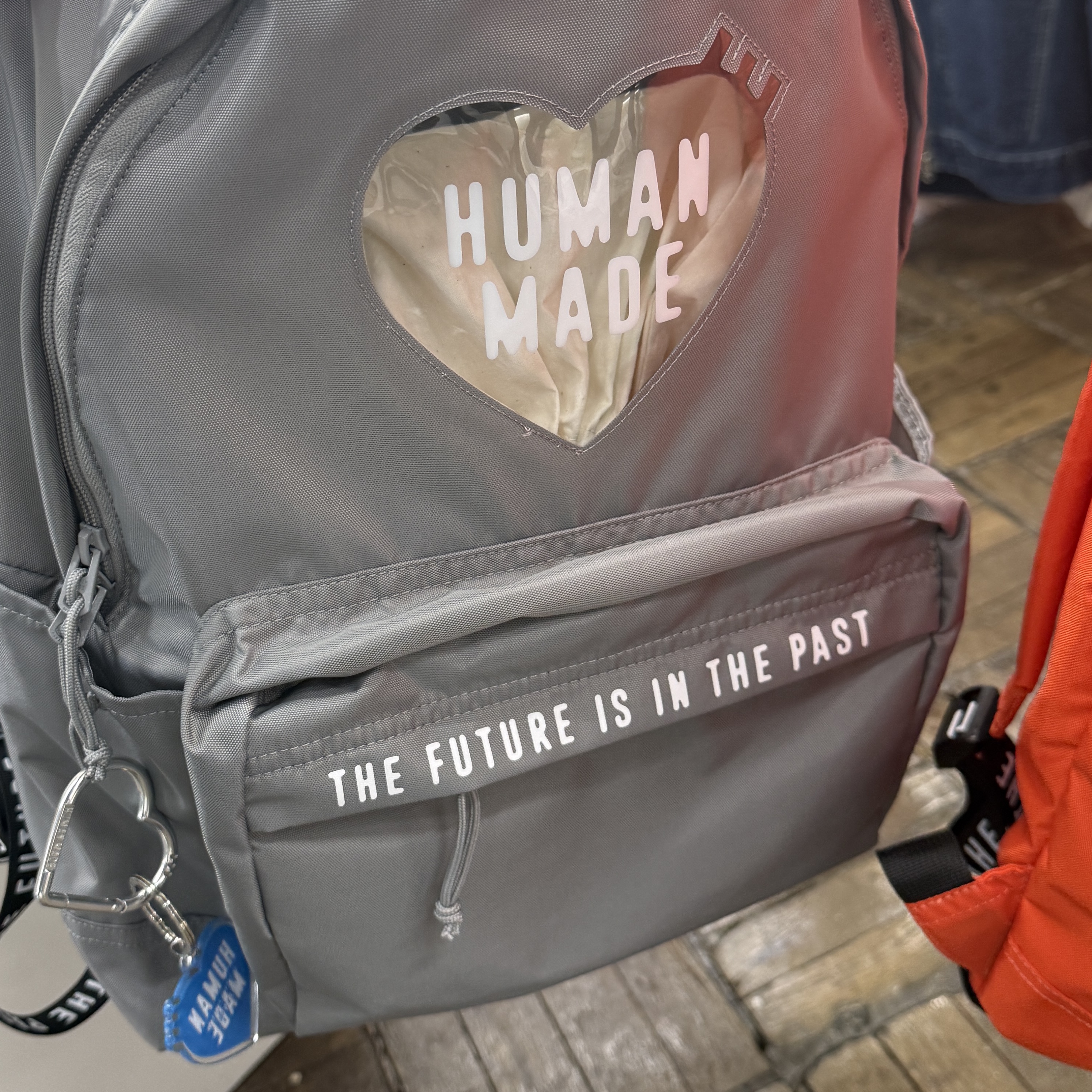Human Made Backpack Gray, Human Made Backpack Orange 착용 스타일 - 3