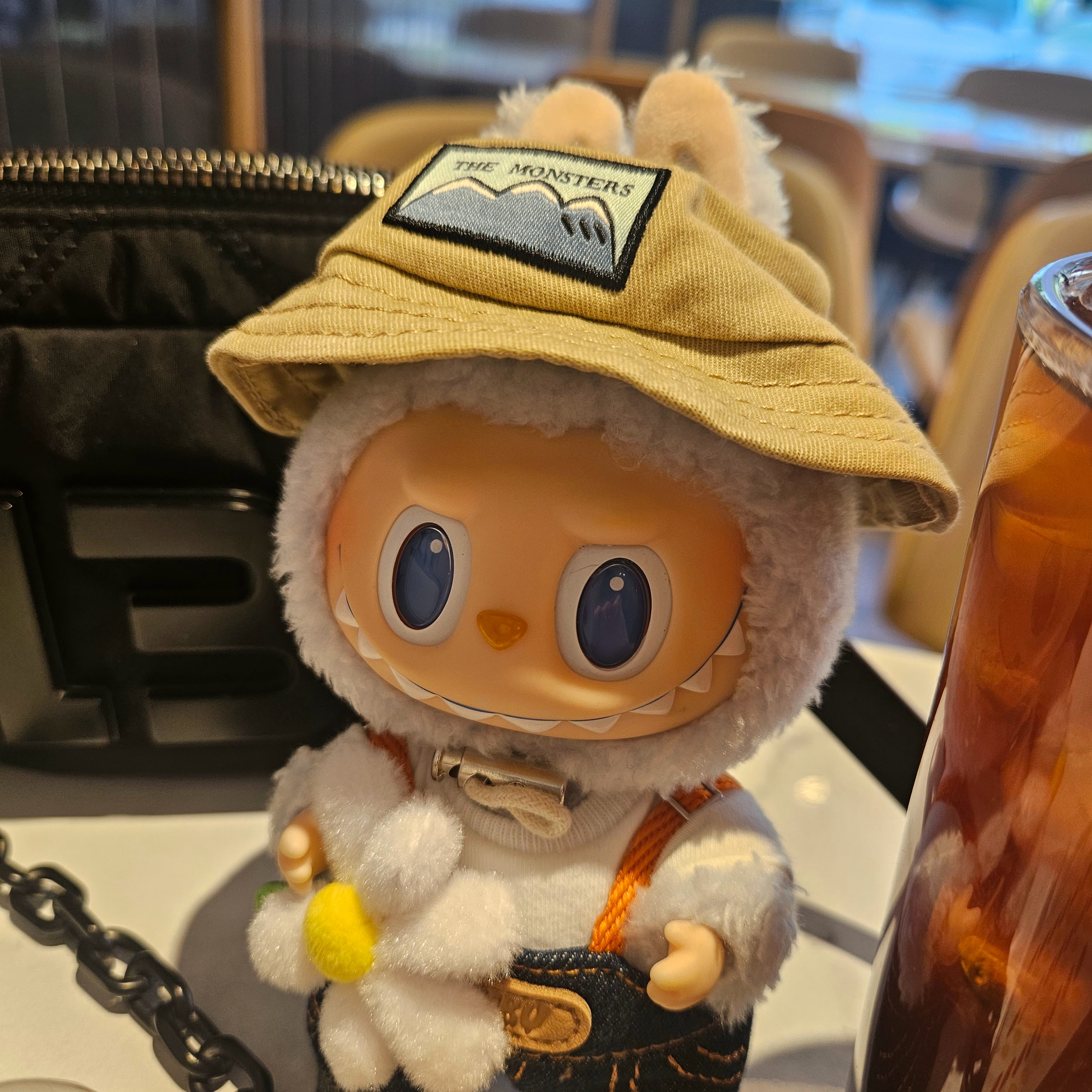 Pop Mart Fall In Wild Labubu Series Toy Keyring 착용 스타일 - 3