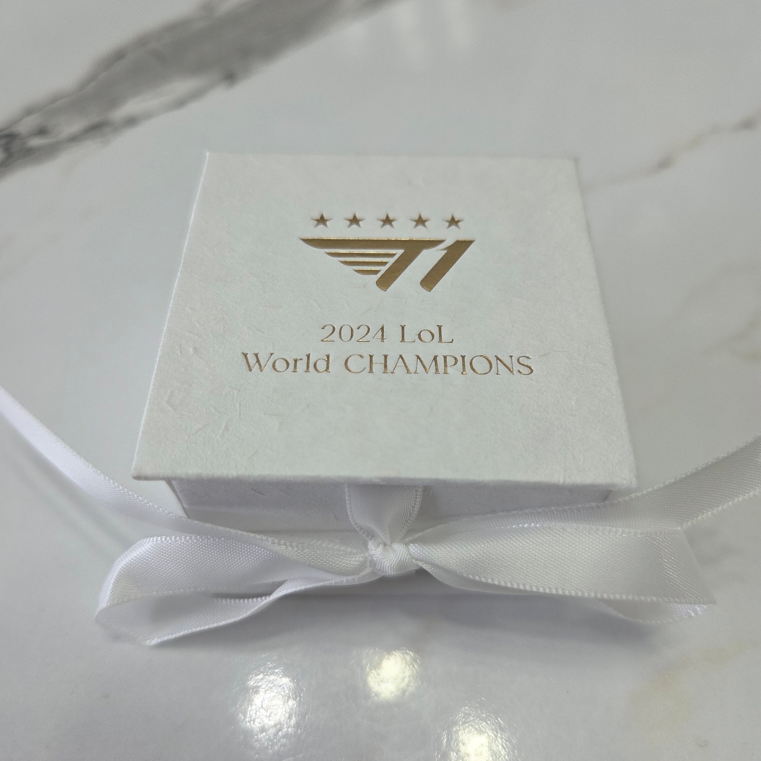 T1 2024 World Champions Keycap 착용 스타일 - 2