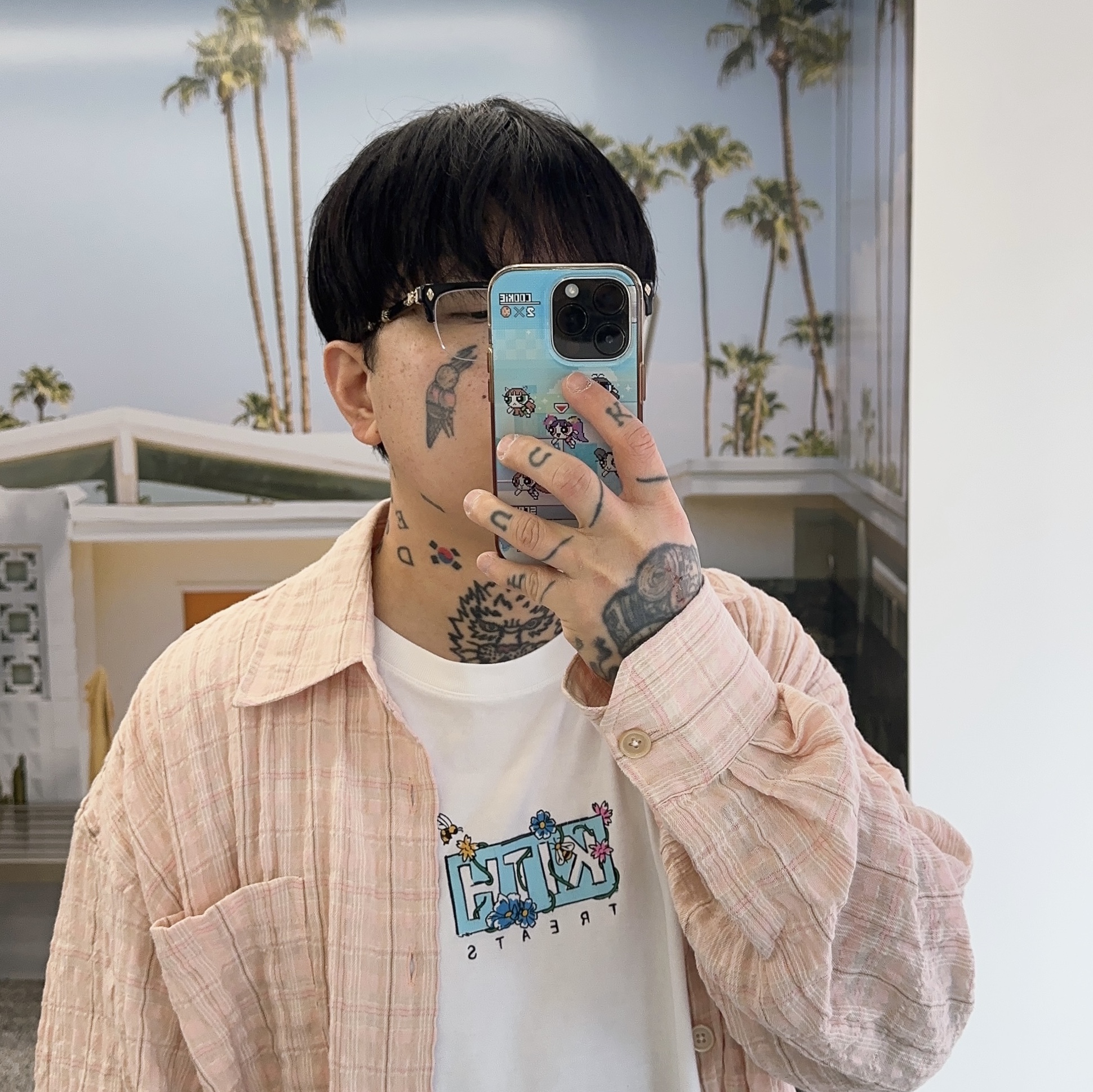 Crocs x Satisfy Classic Clog Bone, Our Legacy Borrowed Shirt Picnic Check Crude Seersucker 착용 스타일 - 2