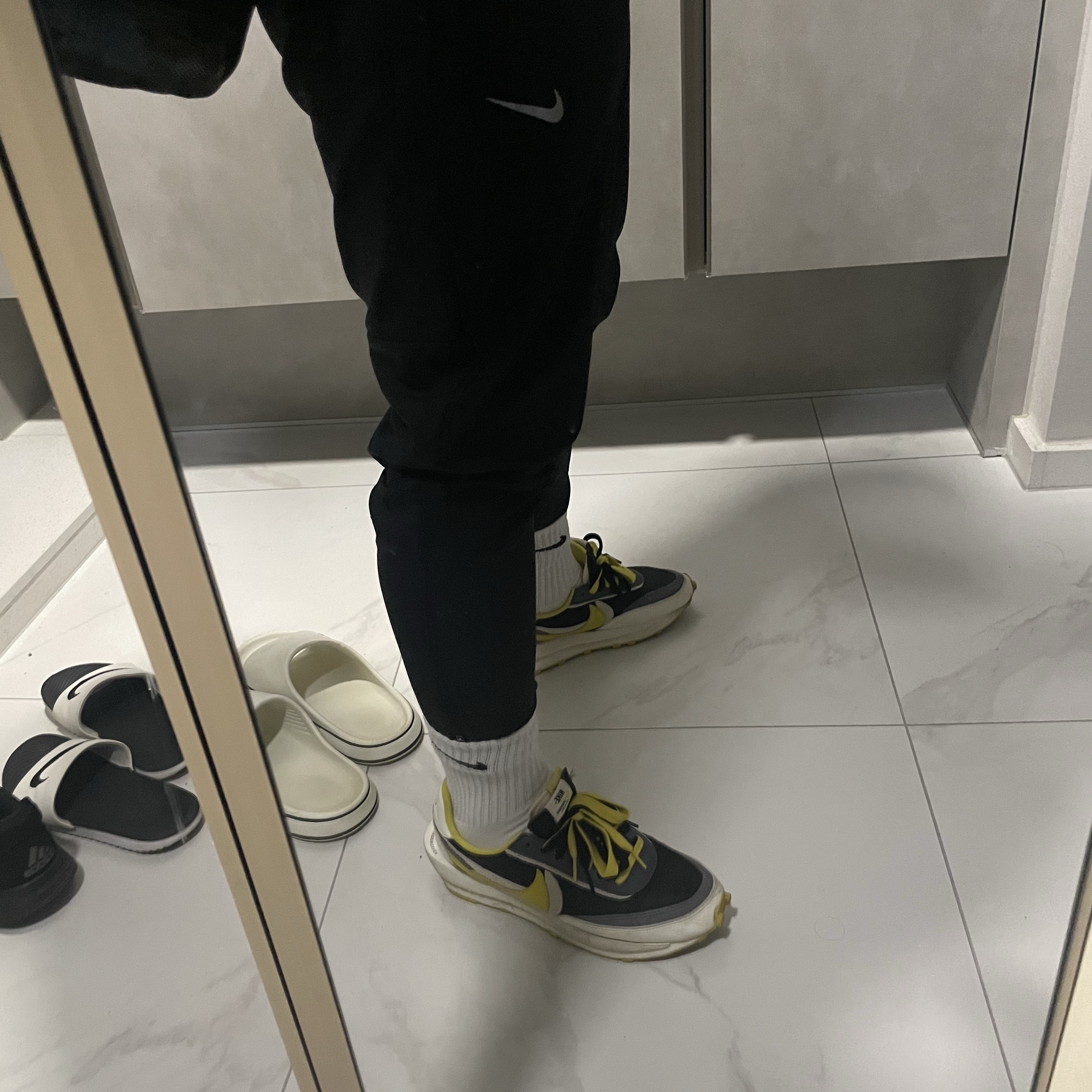 Nike Dri-Fit Challenger Woven Pants Black - Asia 착용 스타일