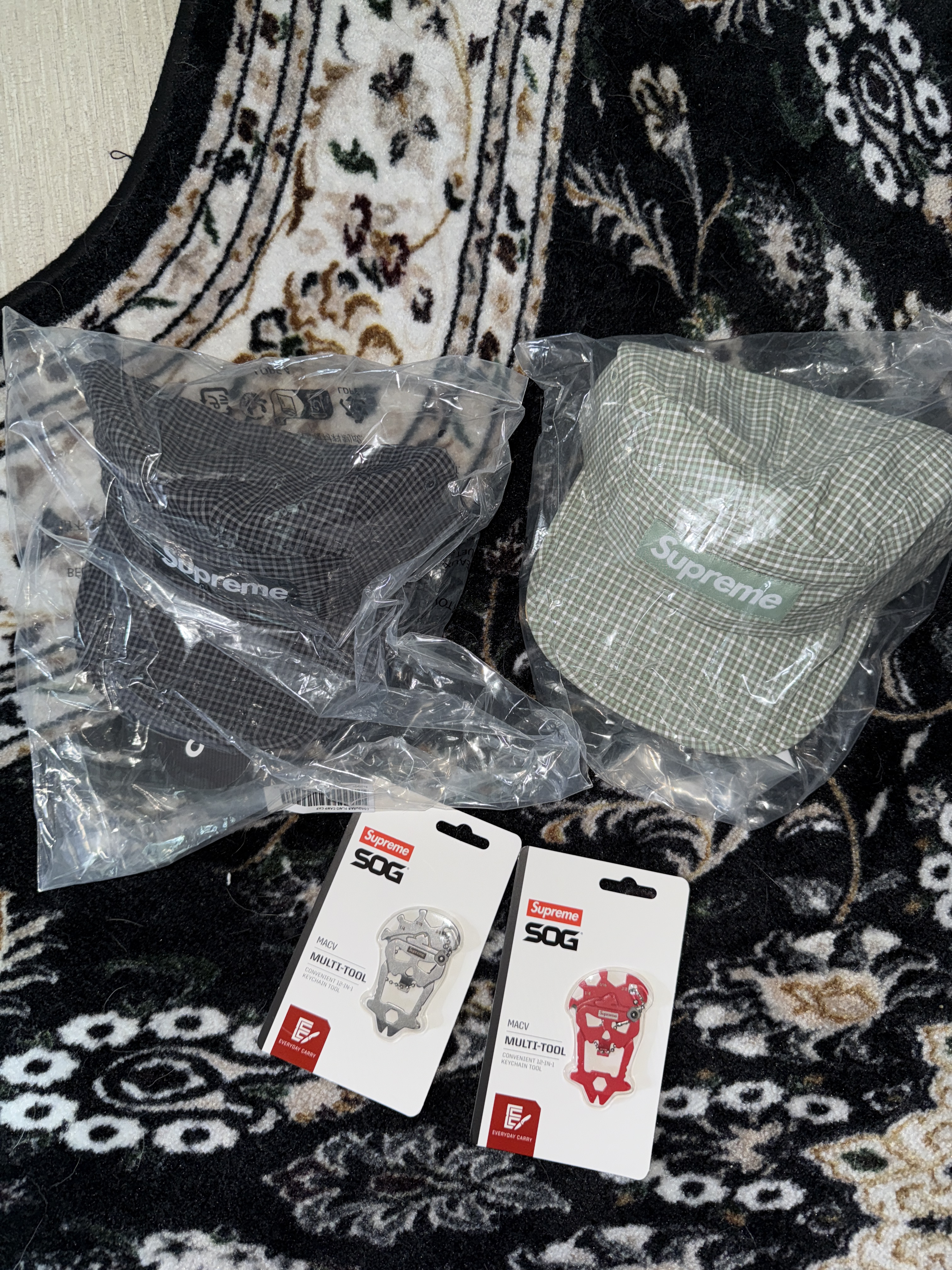 Supreme Cordura Plaid Camp Cap Black - 25SS, Supreme Cordura Plaid Camp Cap Olive - 25SS 착용 스타일