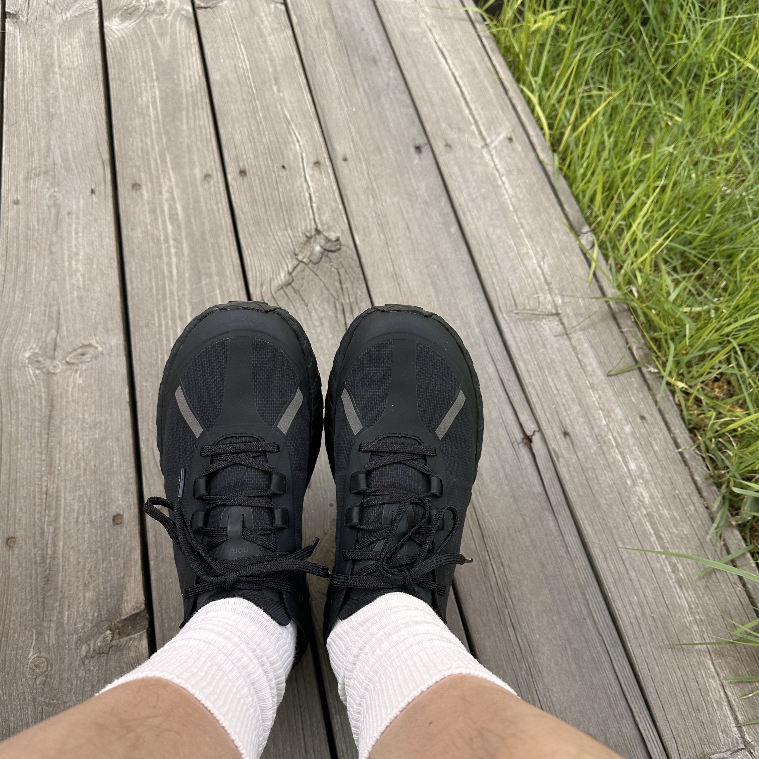 Norda 001/A Stealth Black 착용 스타일