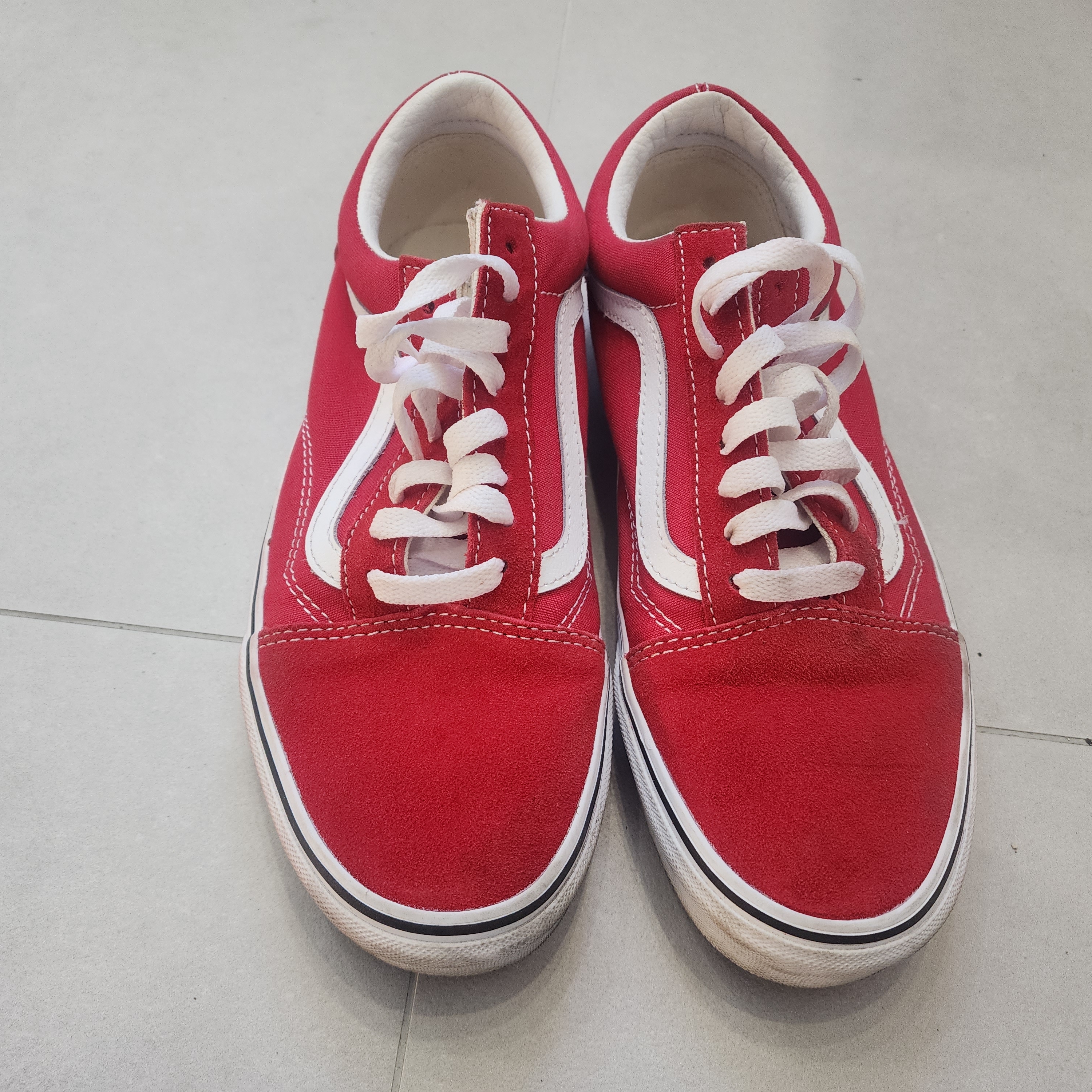 Vans Old Skool Racing Red 착용 스타일