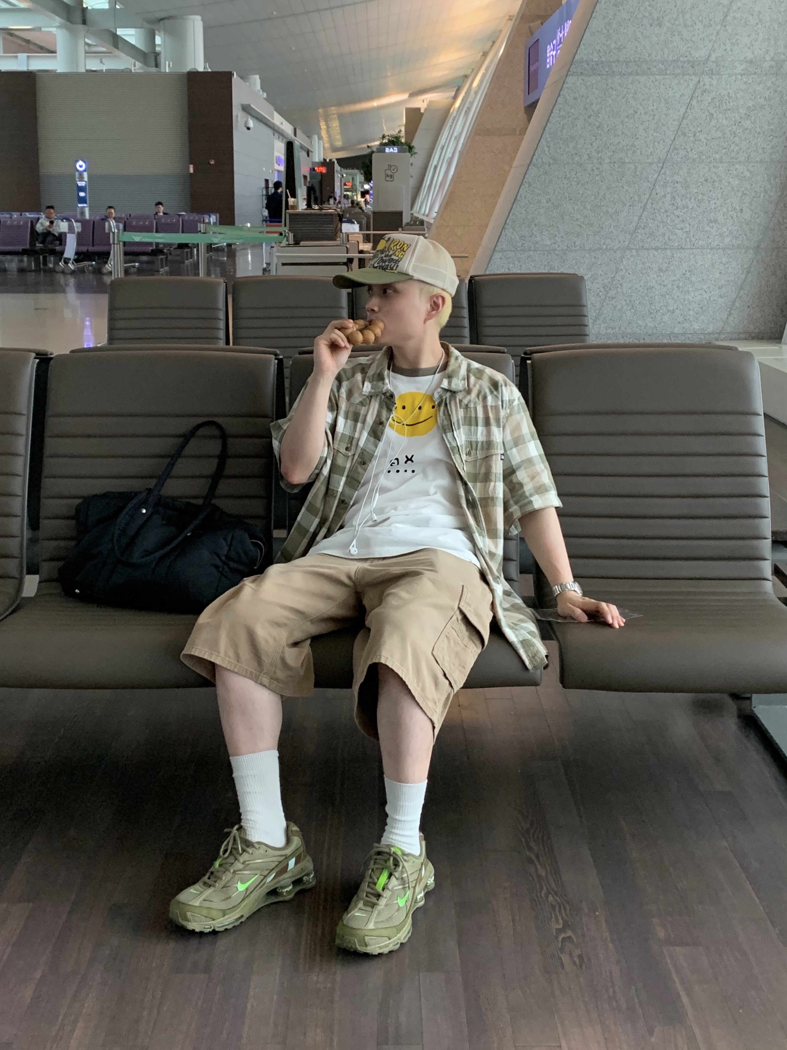 Kapital Kountry Dirty Shrink Truck Cap Kinari Khaki, Nike x Supreme Shox Ride 2 SP Neutral Olive 착용 스타일 - 2