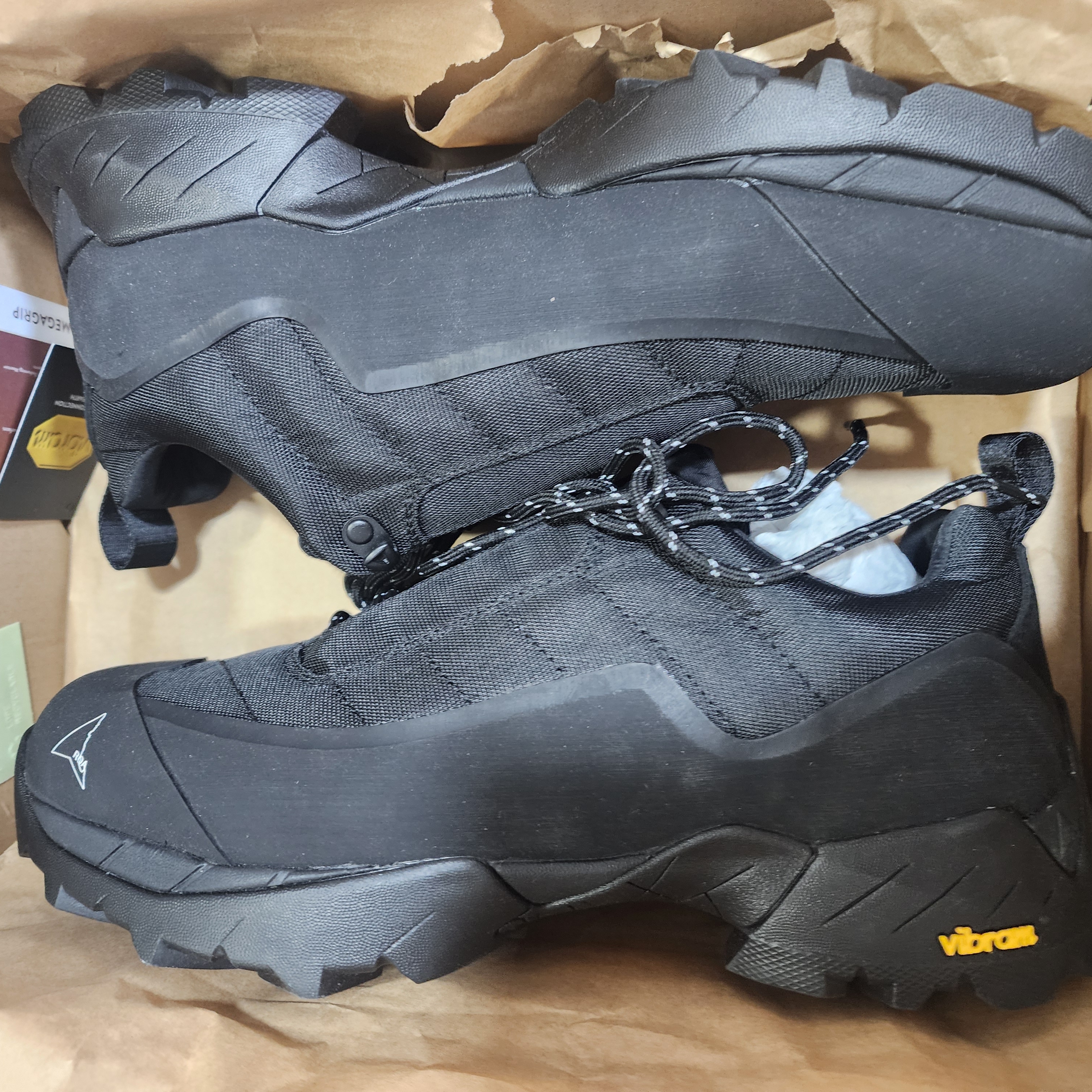 Roa Hiking Katharina Black 착용 스타일