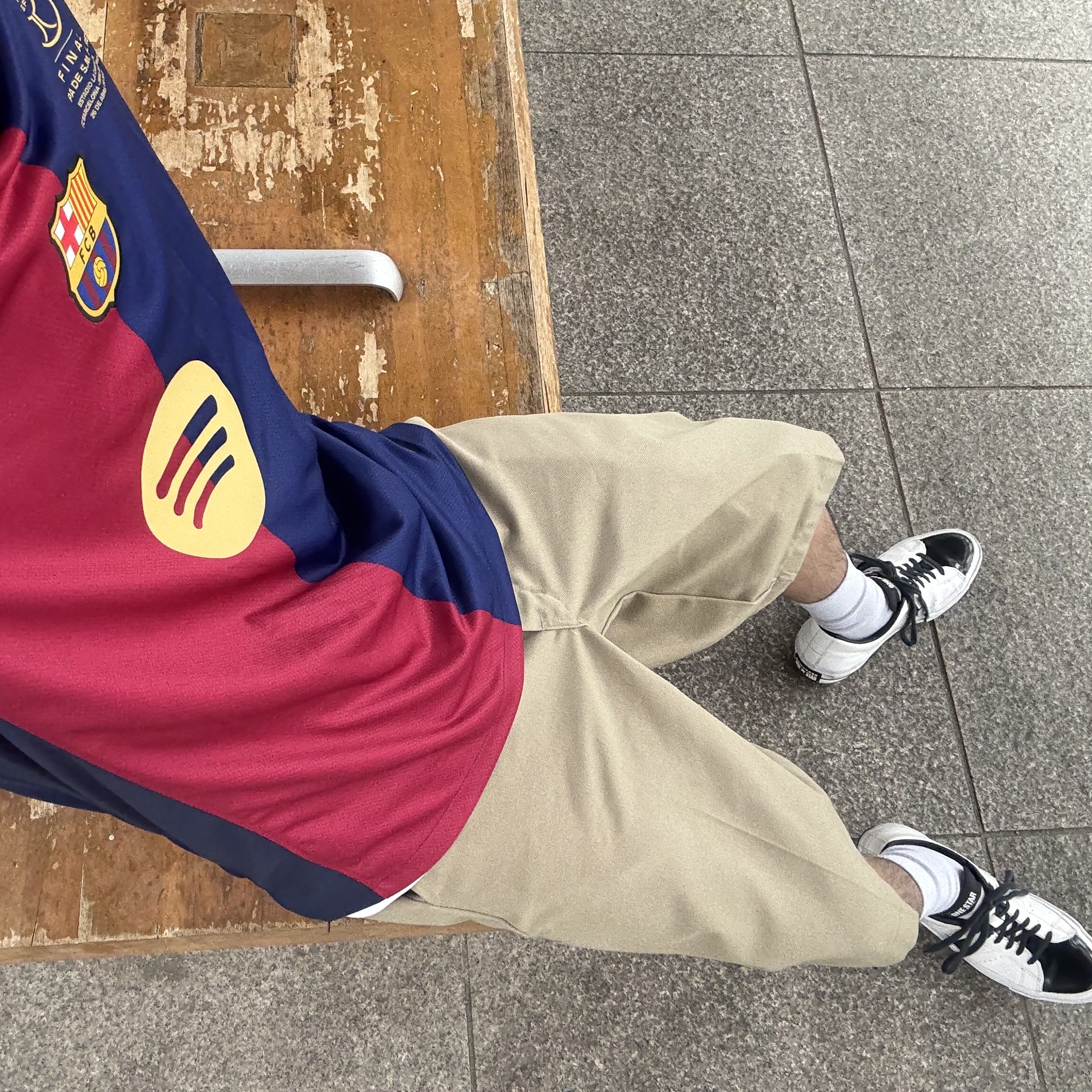 Dickies Loose Fit 13 Inch Flat Front Work Shorts Khaki, Converse One Star Ox HanByeol White 착용 스타일 - 1