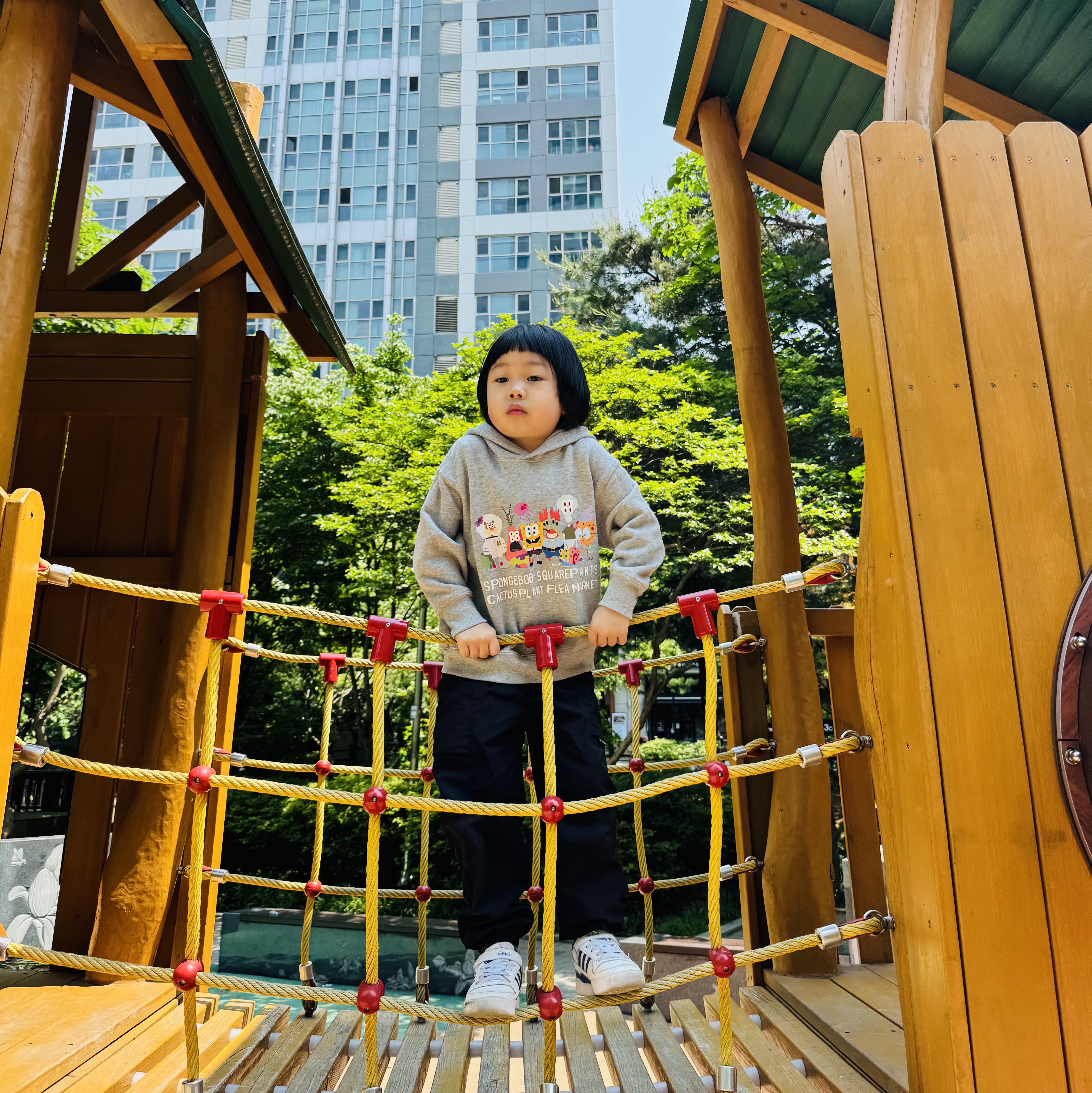 Adidas Forum Low White Royal Blue, (Kids) Uniqlo UT x CPFM x SpongeBob Sweat Pull Parka A Gray - KR 착용 스타일 - 3
