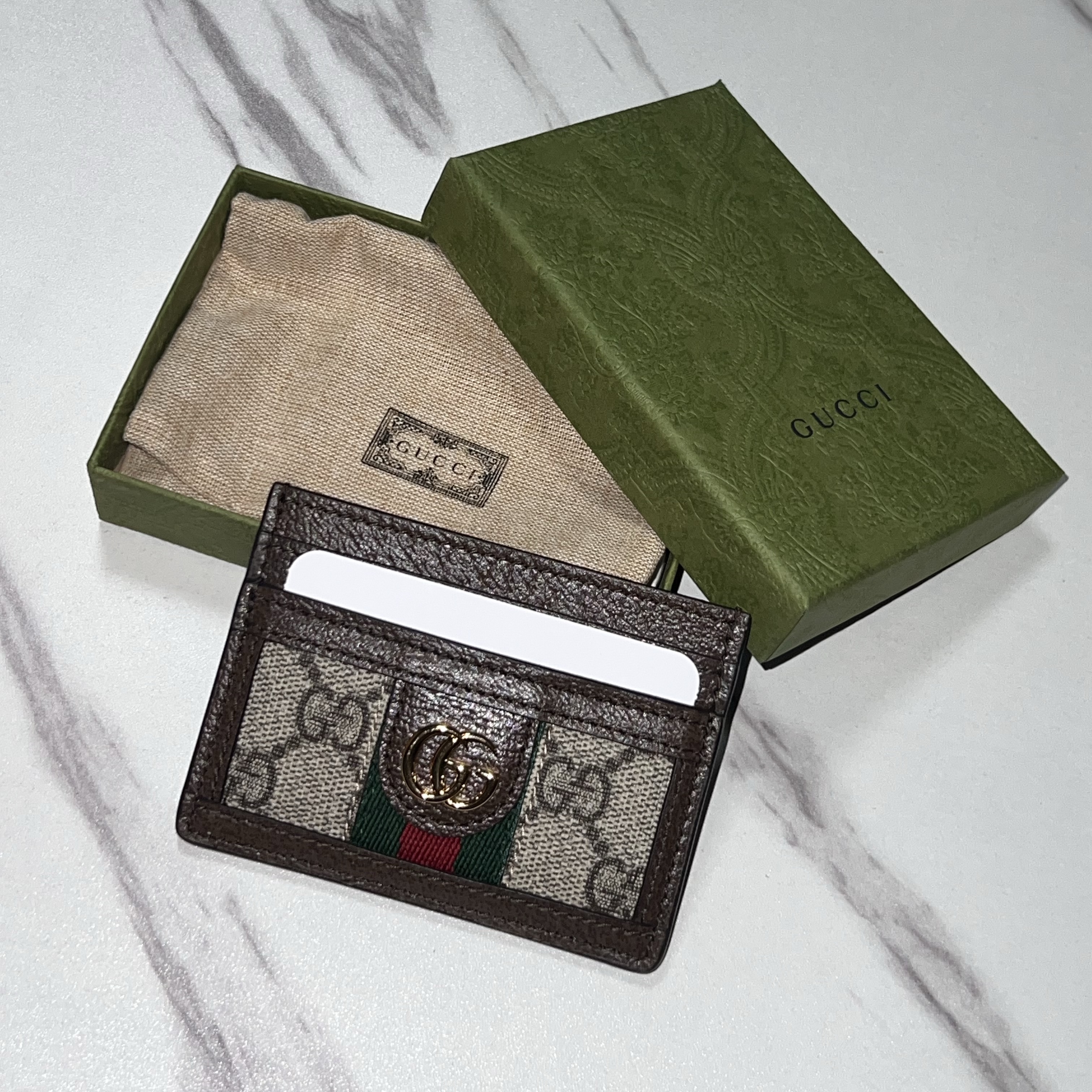 Gucci Ophidia GG Card Case Beige Ebony 착용 스타일